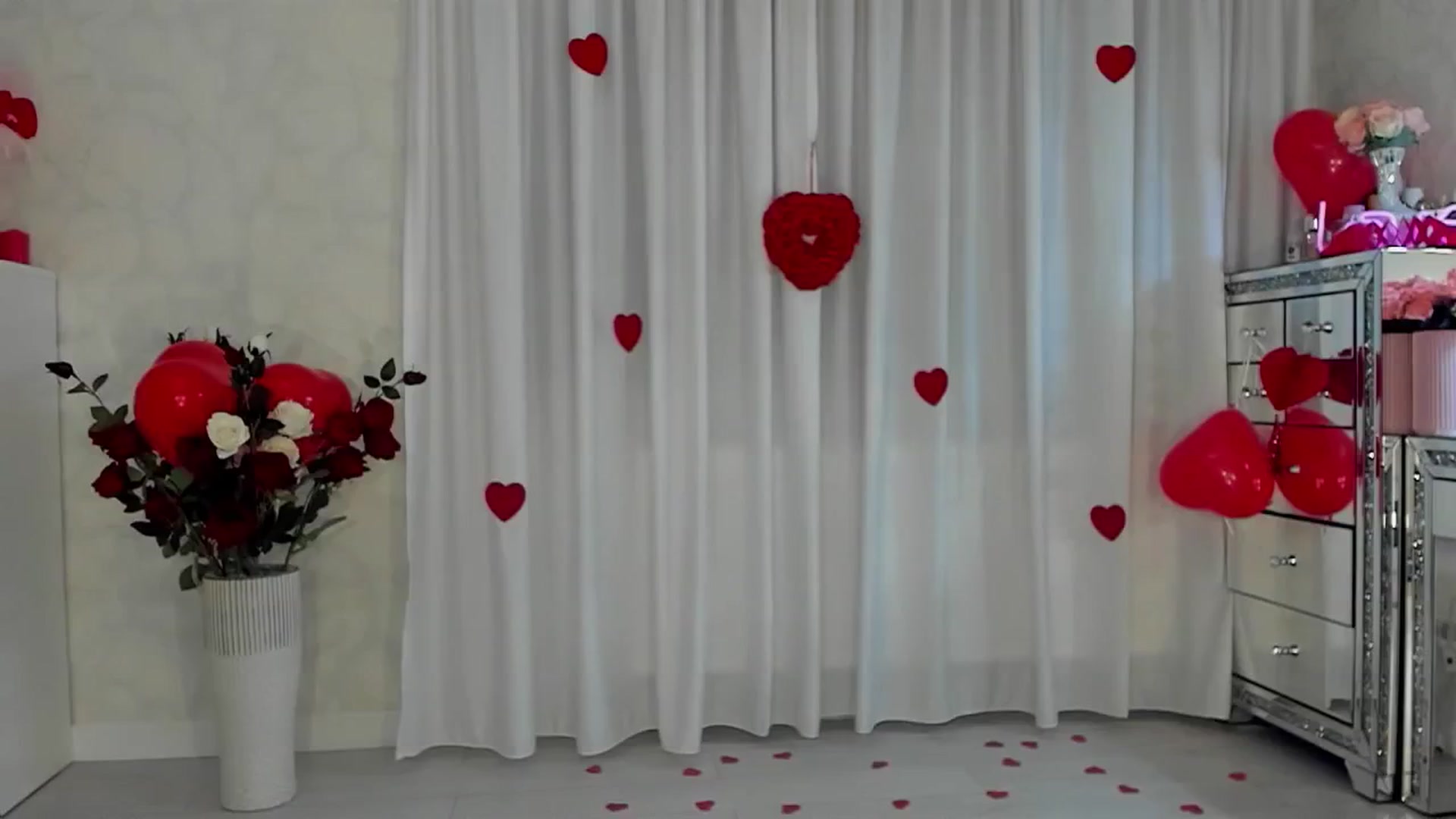 Gallery image thumbnail from MissButterfly's myfreecams stream on, 02/14/2025, 06:33 image 3 of 20