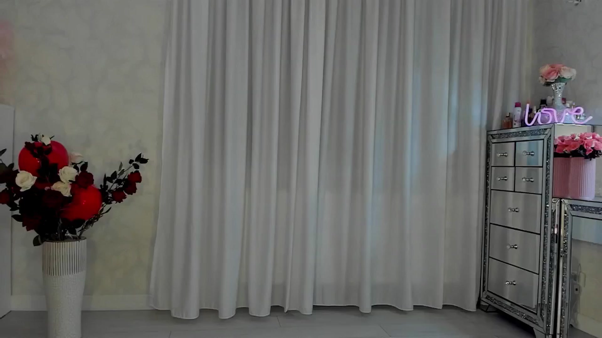 Gallery image thumbnail from MissButterfly's myfreecams stream on, 02/28/2025, 06:41 image 5 of 20
