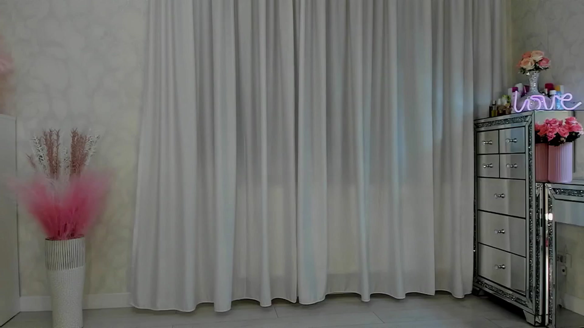 Gallery image thumbnail from MissButterfly's myfreecams stream on, 04/02/2025, 03:00 image 8 of 20