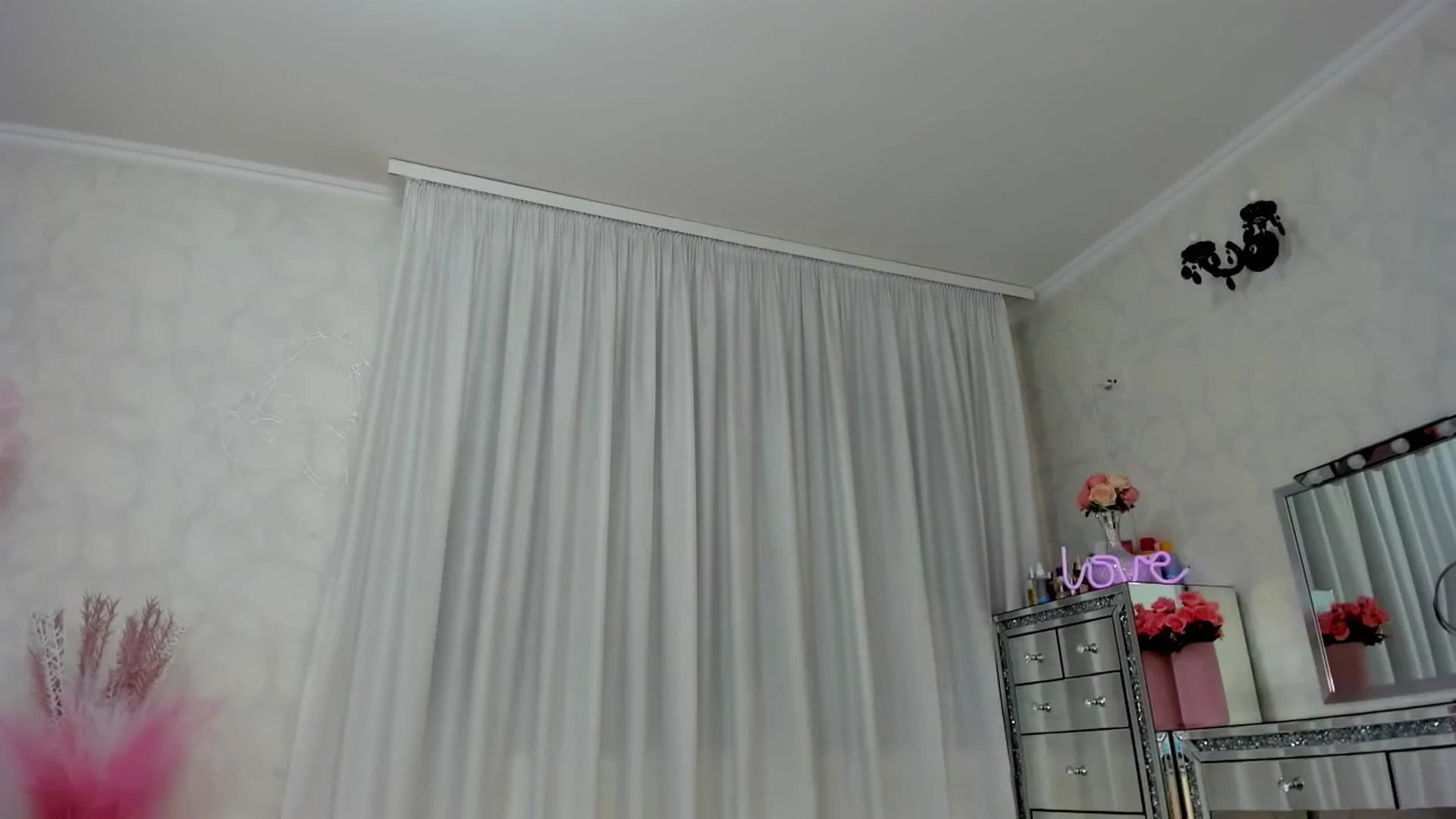 Gallery image thumbnail from MissButterfly's myfreecams stream on, 04/11/2025, 24:00 image 14 of 20