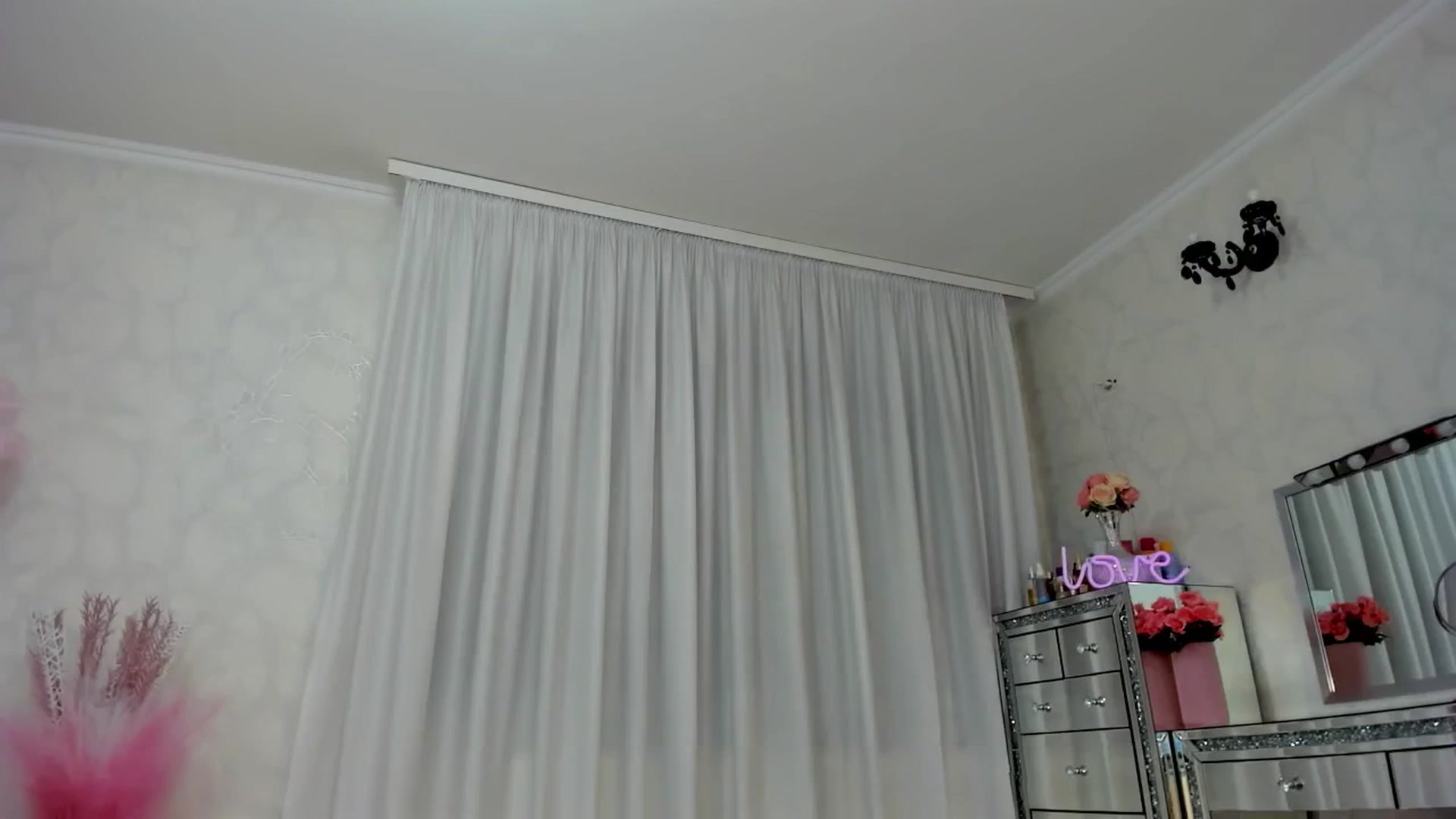 Gallery image thumbnail from MissButterfly's myfreecams stream on, 04/11/2025, 24:00 image 13 of 20