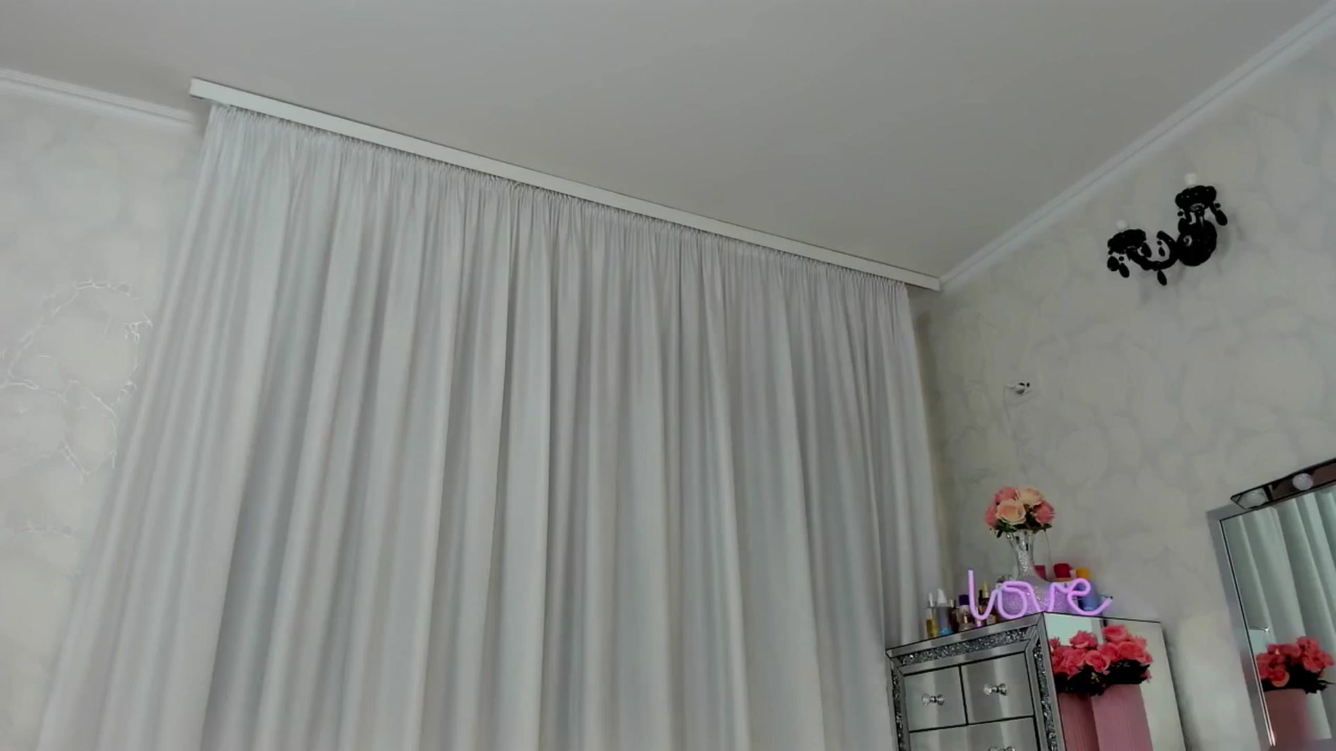Gallery image thumbnail from MissButterfly's myfreecams stream on, 04/11/2025, 03:42 image 10 of 20