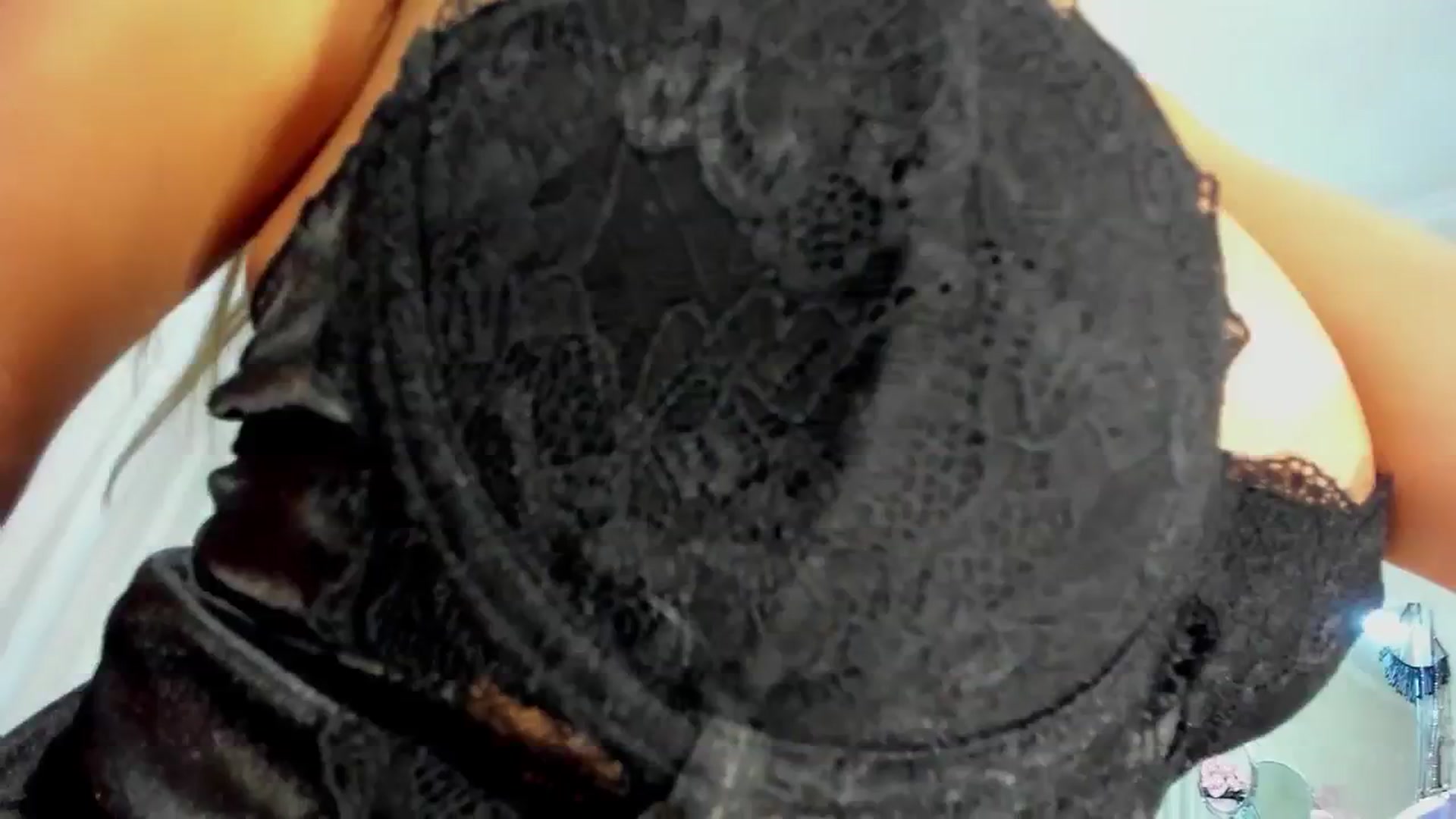 Gallery image thumbnail from MissButterfly's myfreecams stream on, 06/14/2025, 03:00 image 11 of 20