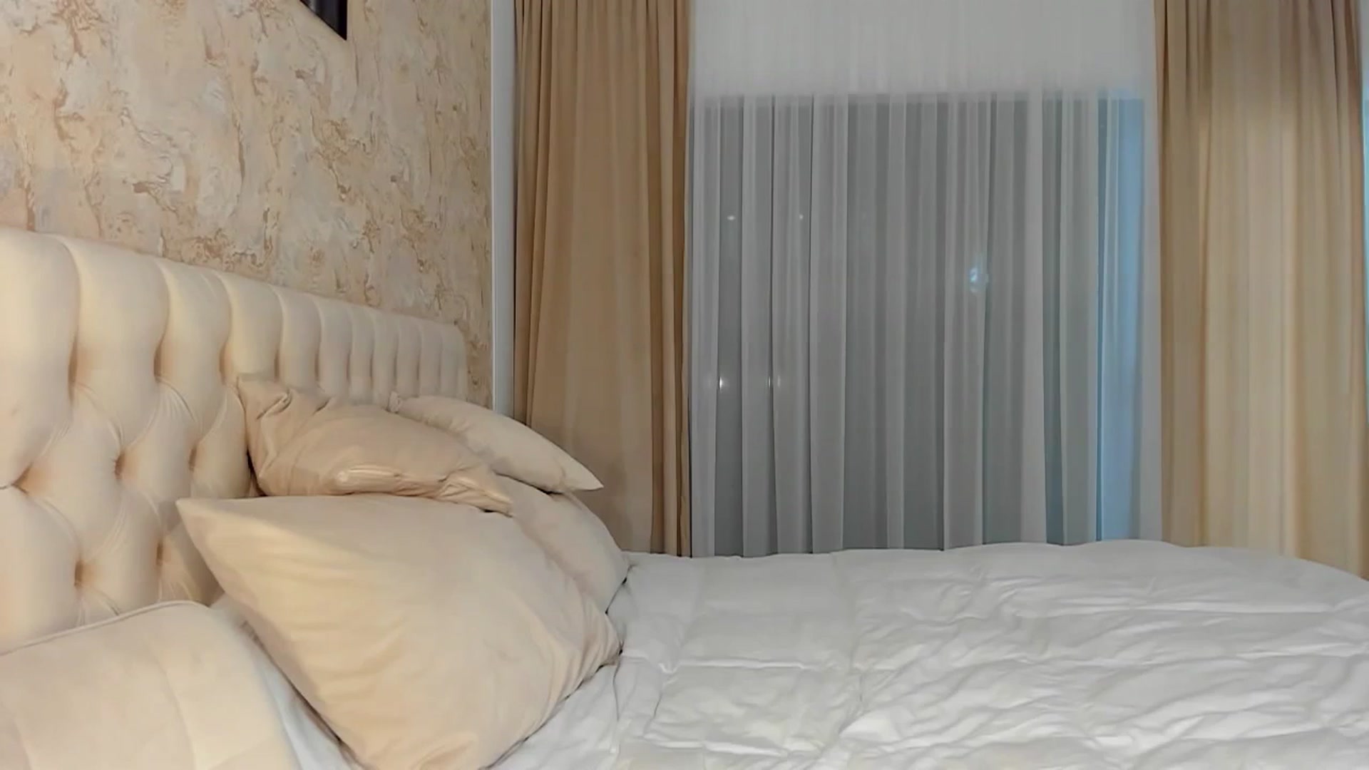 Gallery image thumbnail from MissButterfly's myfreecams stream on, 06/27/2025, 05:04 image 20 of 20