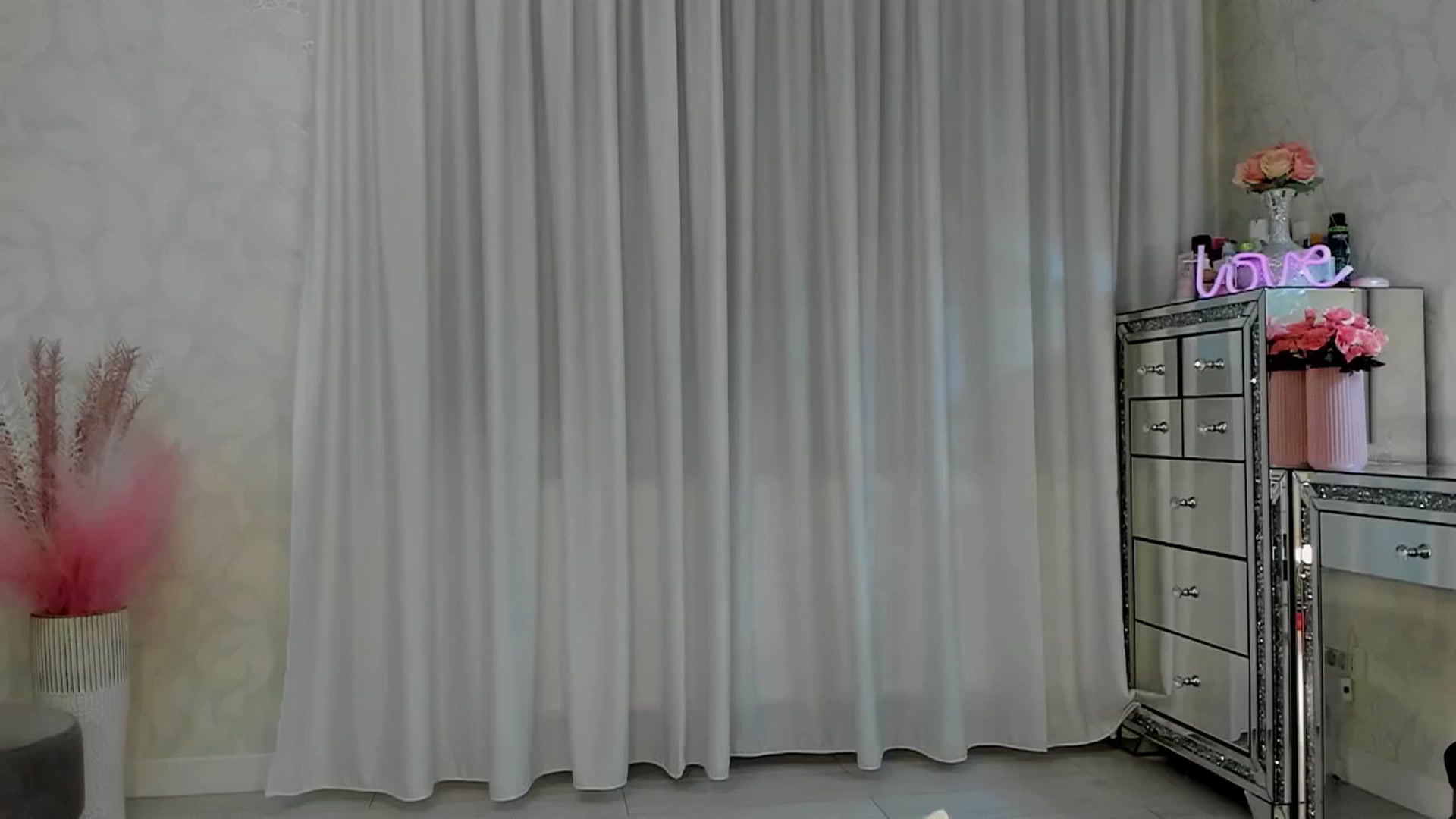 Gallery image thumbnail from MissButterfly's myfreecams stream on, 07/16/2025, 01:20 image 11 of 20