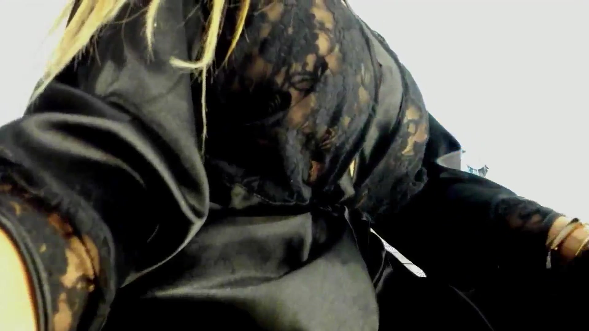 Gallery image thumbnail from MissButterfly's myfreecams stream on, 07/18/2025, 24:16 image 18 of 20