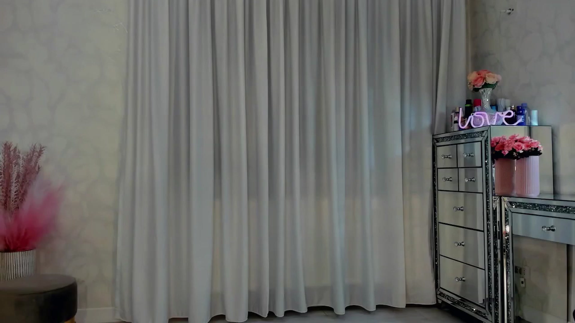 Gallery image thumbnail from MissButterfly's myfreecams stream on, 08/13/2025, 01:47 image 20 of 20