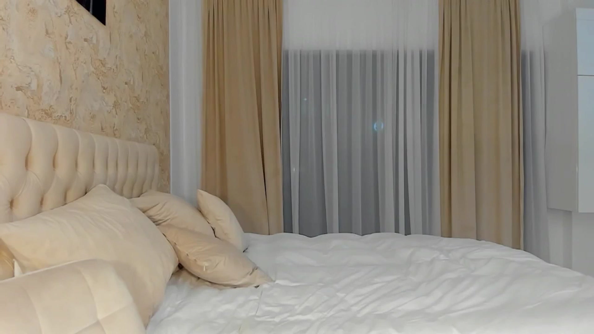 Gallery image thumbnail from MissButterfly's myfreecams stream on, 08/29/2025, 03:34 image 15 of 20