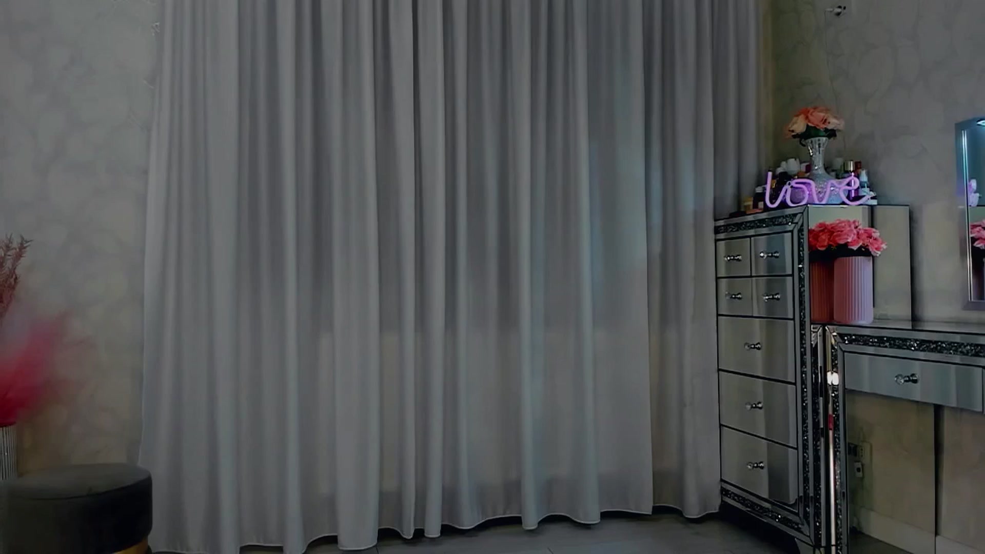 Gallery image thumbnail from MissButterfly's myfreecams stream on, 09/12/2025, 04:29 image 8 of 20