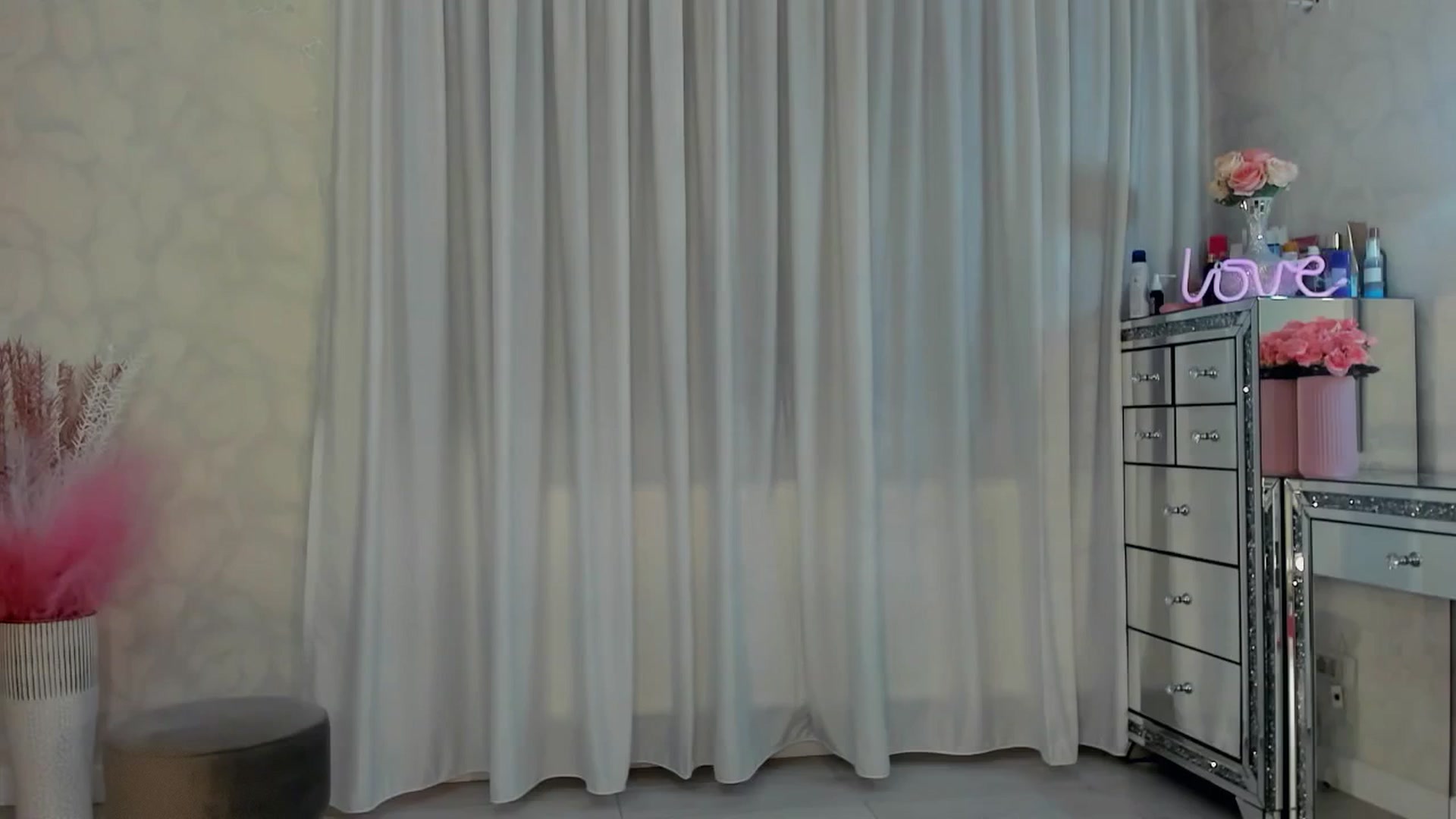Gallery image thumbnail from MissButterfly's myfreecams stream on, 10/02/2025, 01:45 image 5 of 20