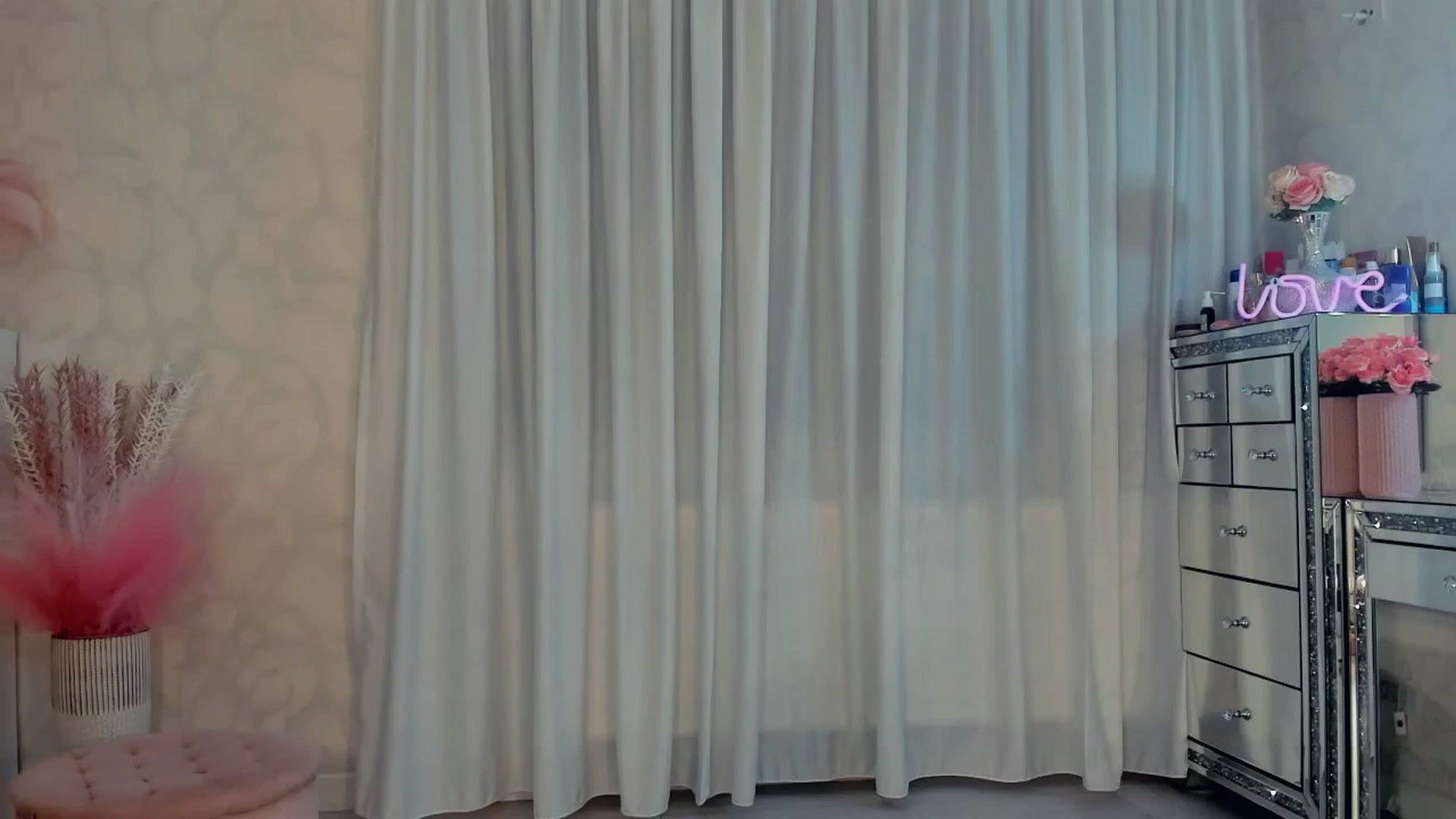 Gallery image thumbnail from MissButterfly's myfreecams stream on, 10/03/2025, 02:55 image 20 of 20