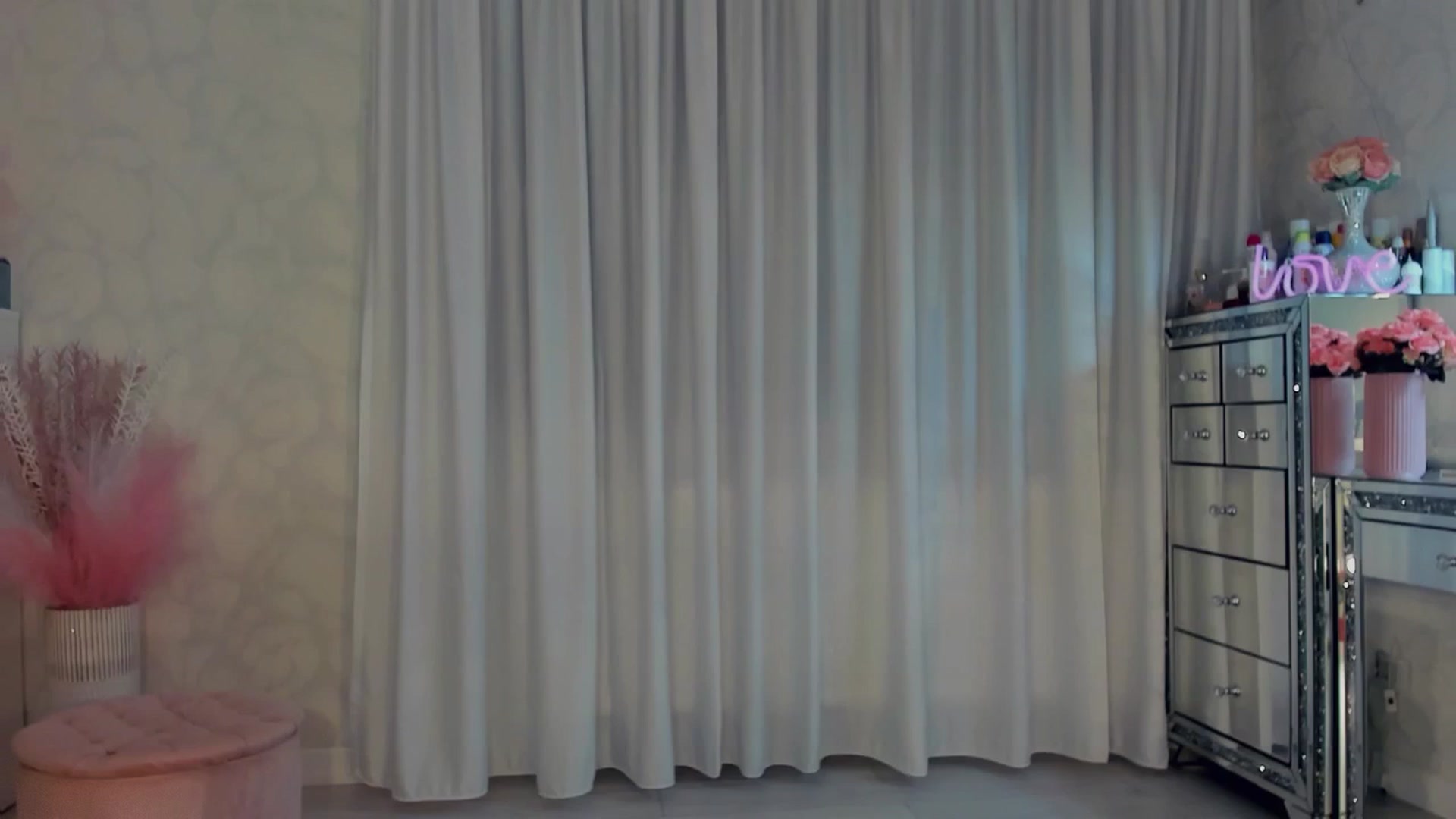 Gallery image thumbnail from MissButterfly's myfreecams stream on, 10/23/2025, 02:24 image 16 of 20