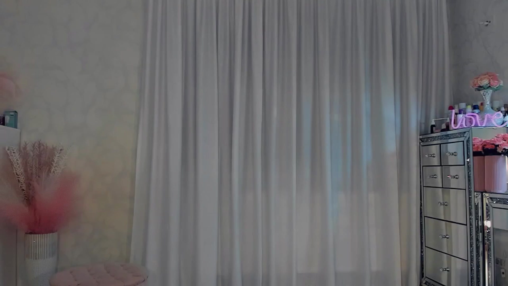 Gallery image thumbnail from MissButterfly's myfreecams stream on, 10/24/2025, 02:11 image 7 of 20