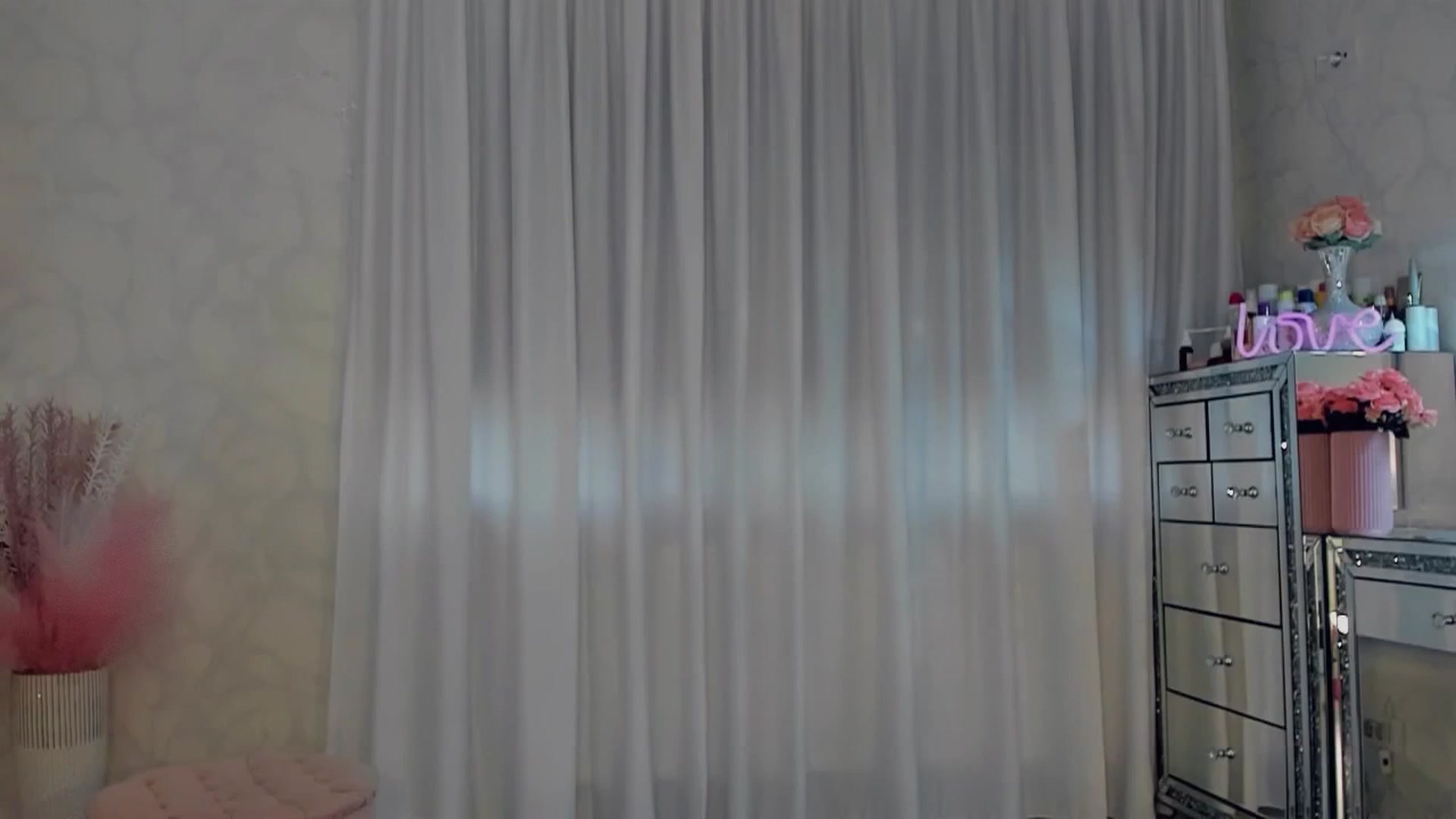 Gallery image thumbnail from MissButterfly's myfreecams stream on, 10/24/2025, 05:48 image 19 of 20