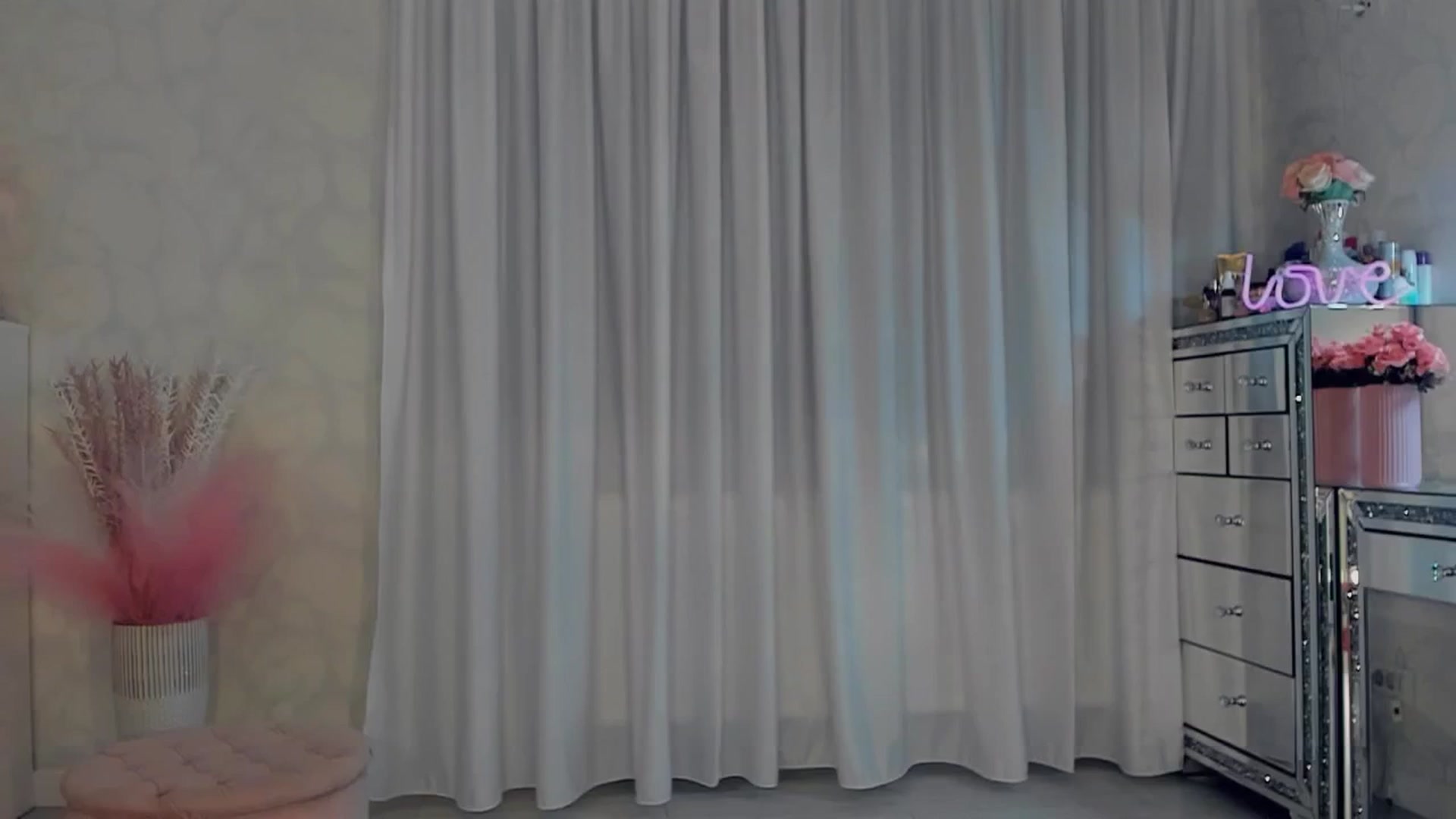 Gallery image thumbnail from MissButterfly's myfreecams stream on, 11/07/2025, 24:01 image 13 of 20