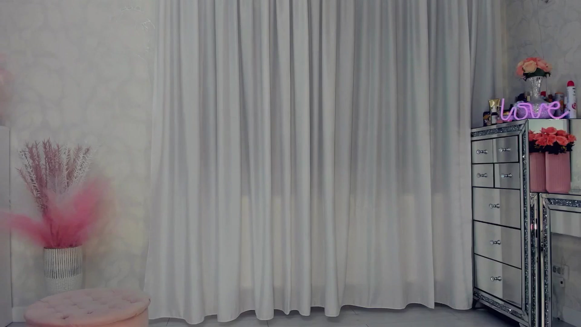 Gallery image thumbnail from MissButterfly's myfreecams stream on, 11/08/2025, 04:29 image 4 of 20