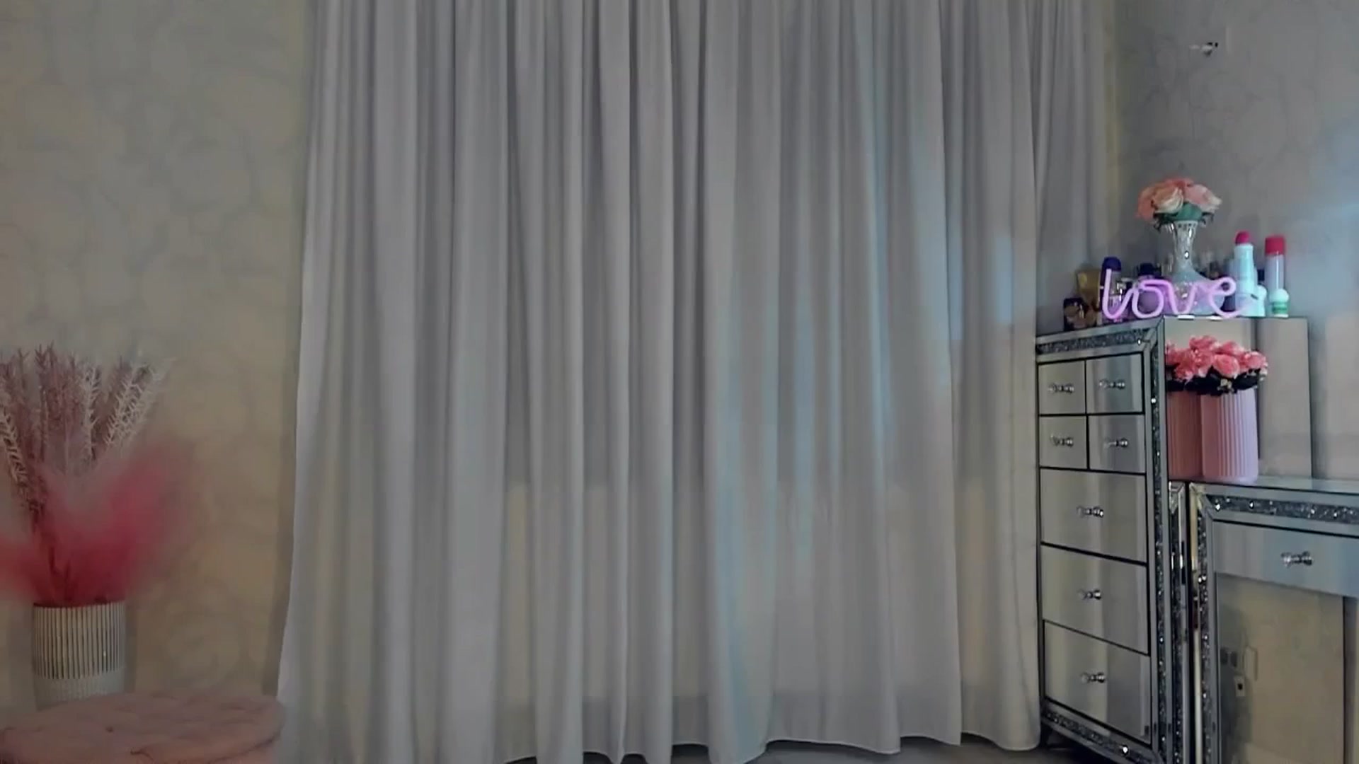 Gallery image thumbnail from MissButterfly's myfreecams stream on, 11/13/2025, 04:40 image 2 of 20