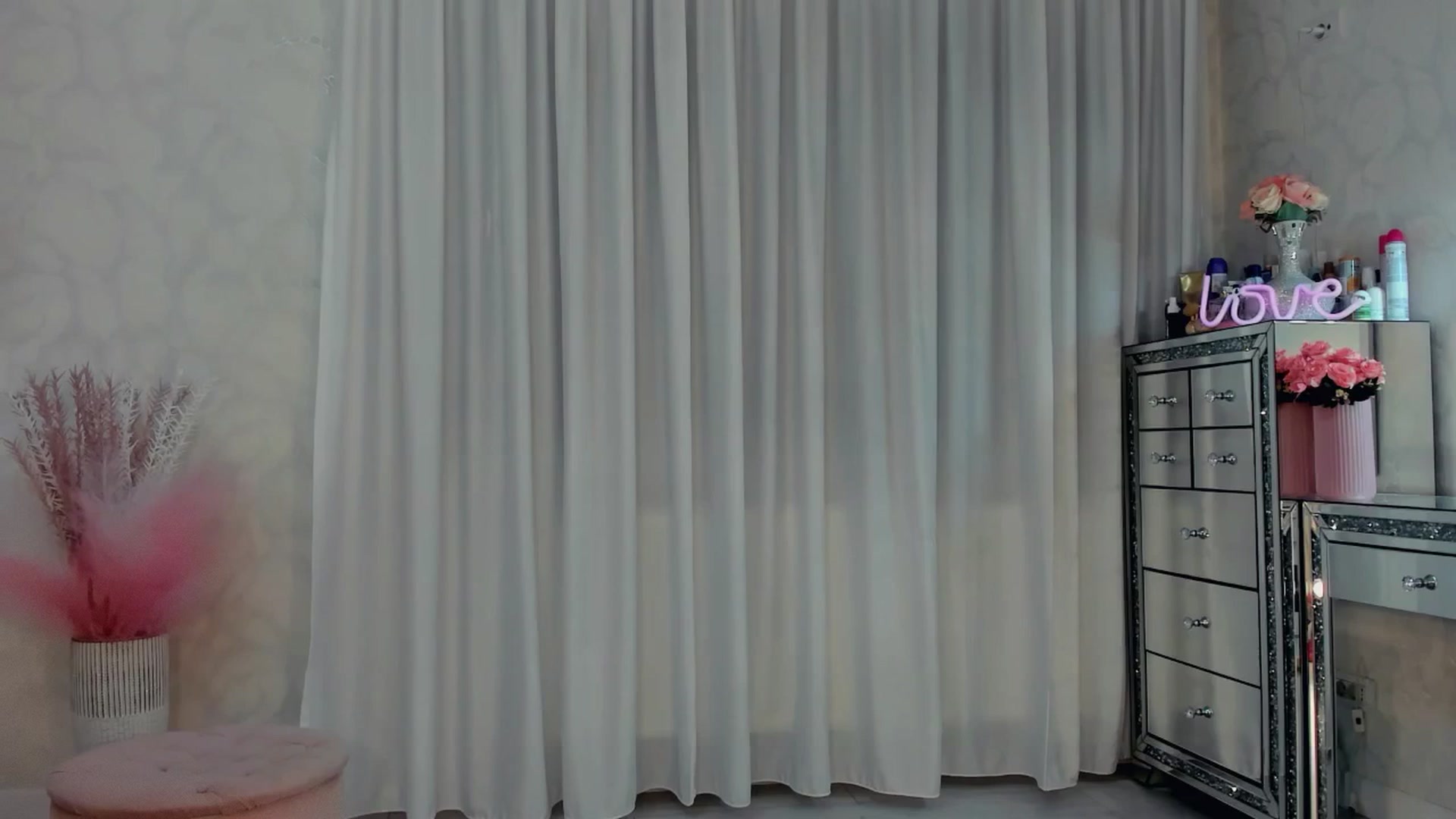 Gallery image thumbnail from MissButterfly's myfreecams stream on, 11/15/2025, 03:29 image 12 of 20