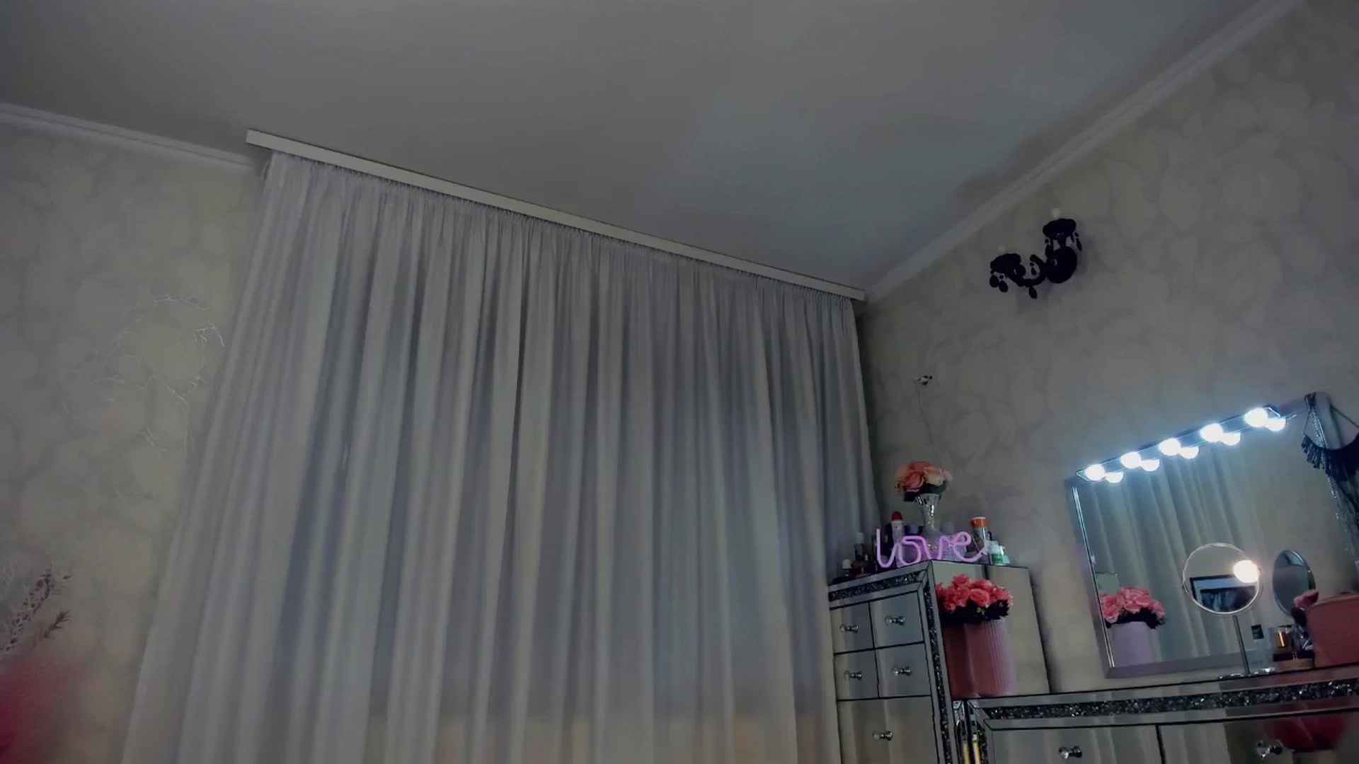Gallery image thumbnail from MissButterfly's myfreecams stream on, 11/21/2025, 07:00 image 11 of 20