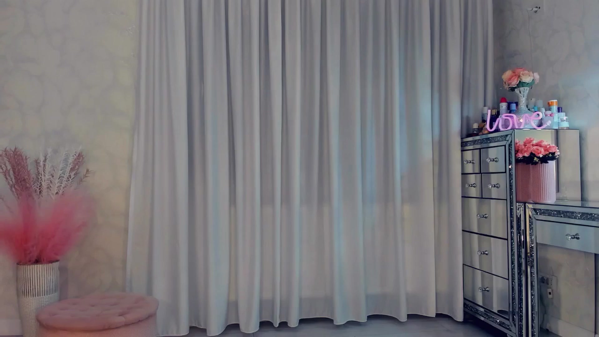 Gallery image thumbnail from MissButterfly's myfreecams stream on, 11/22/2025, 04:25 image 13 of 20