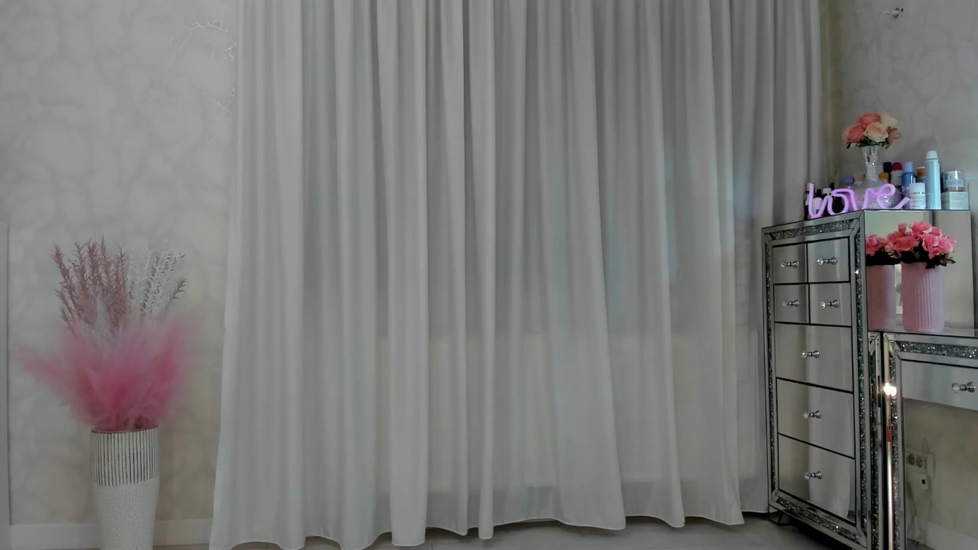Gallery image thumbnail from MissButterfly's myfreecams stream on, 01/10/2026, 06:08 image 12 of 20
