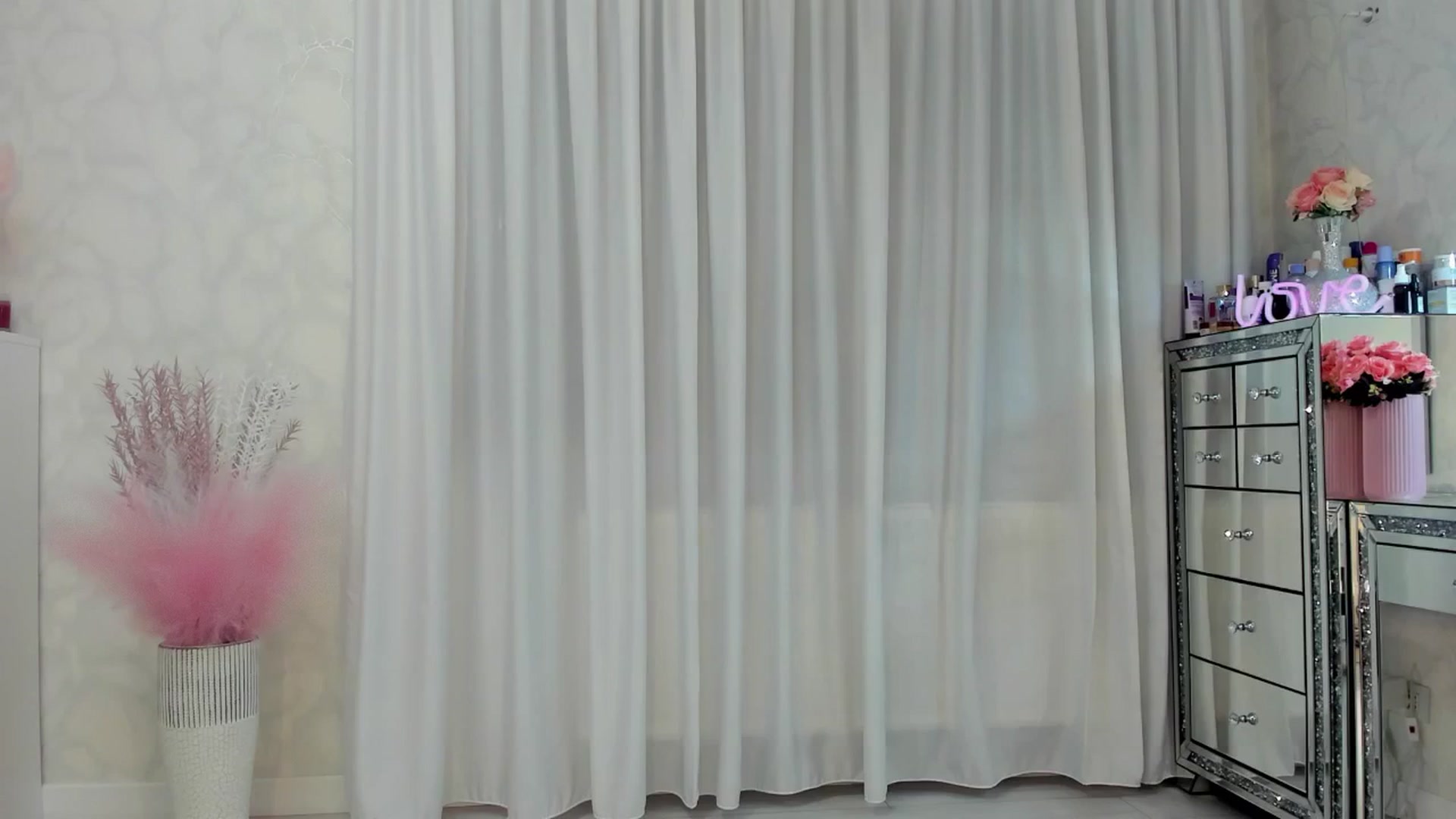 Gallery image thumbnail from MissButterfly's myfreecams stream on, 01/16/2026, 03:02 image 1 of 20