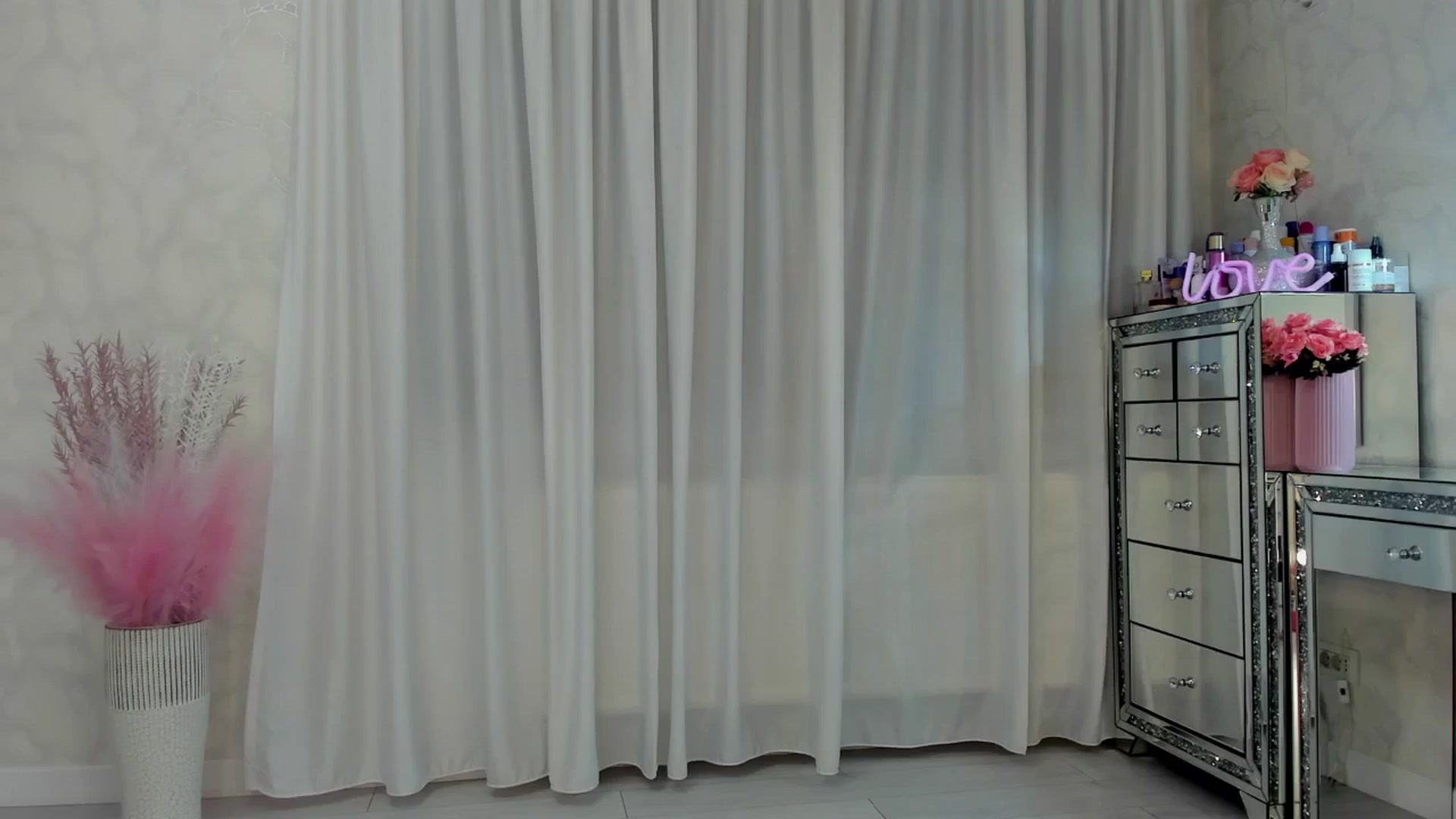 Gallery image thumbnail from MissButterfly's myfreecams stream on, 01/17/2026, 03:57 image 3 of 20