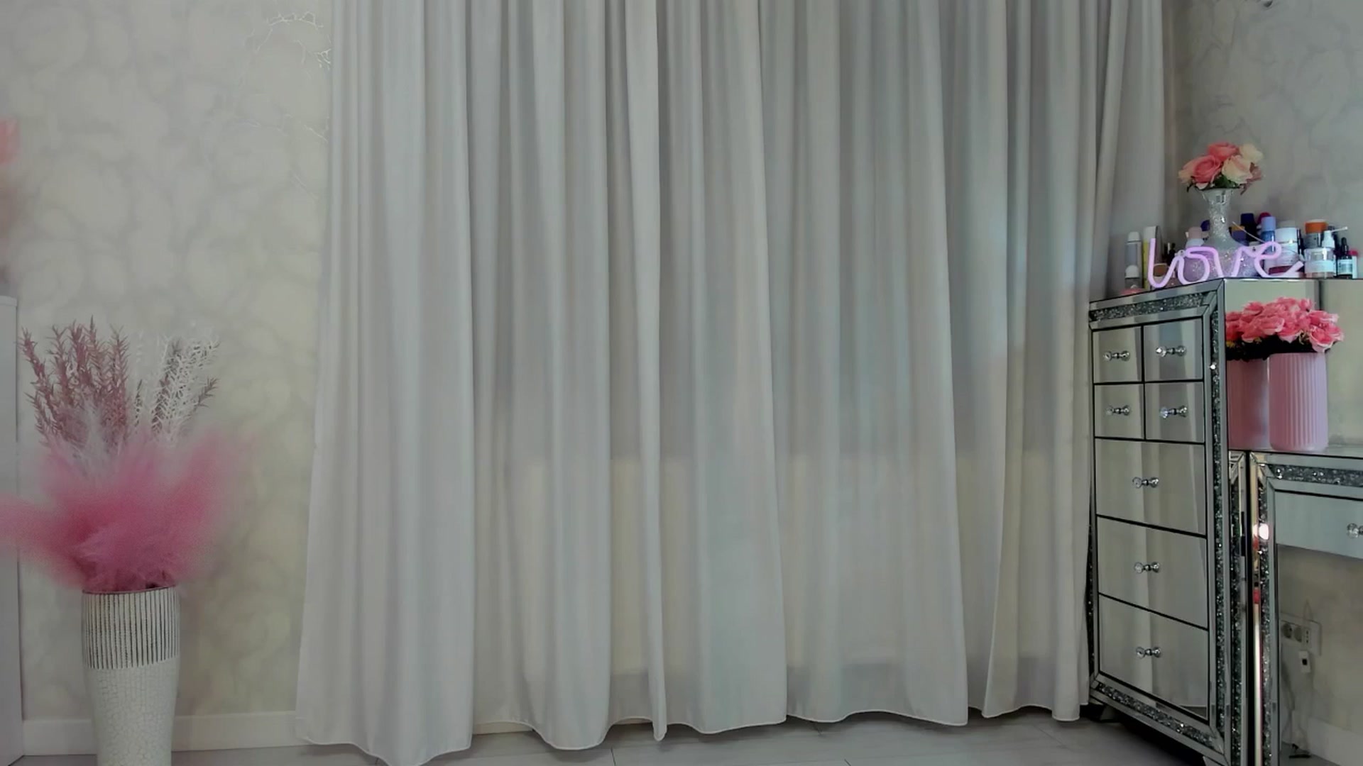 Gallery image thumbnail from MissButterfly's myfreecams stream on, 01/22/2026, 03:41 image 15 of 20