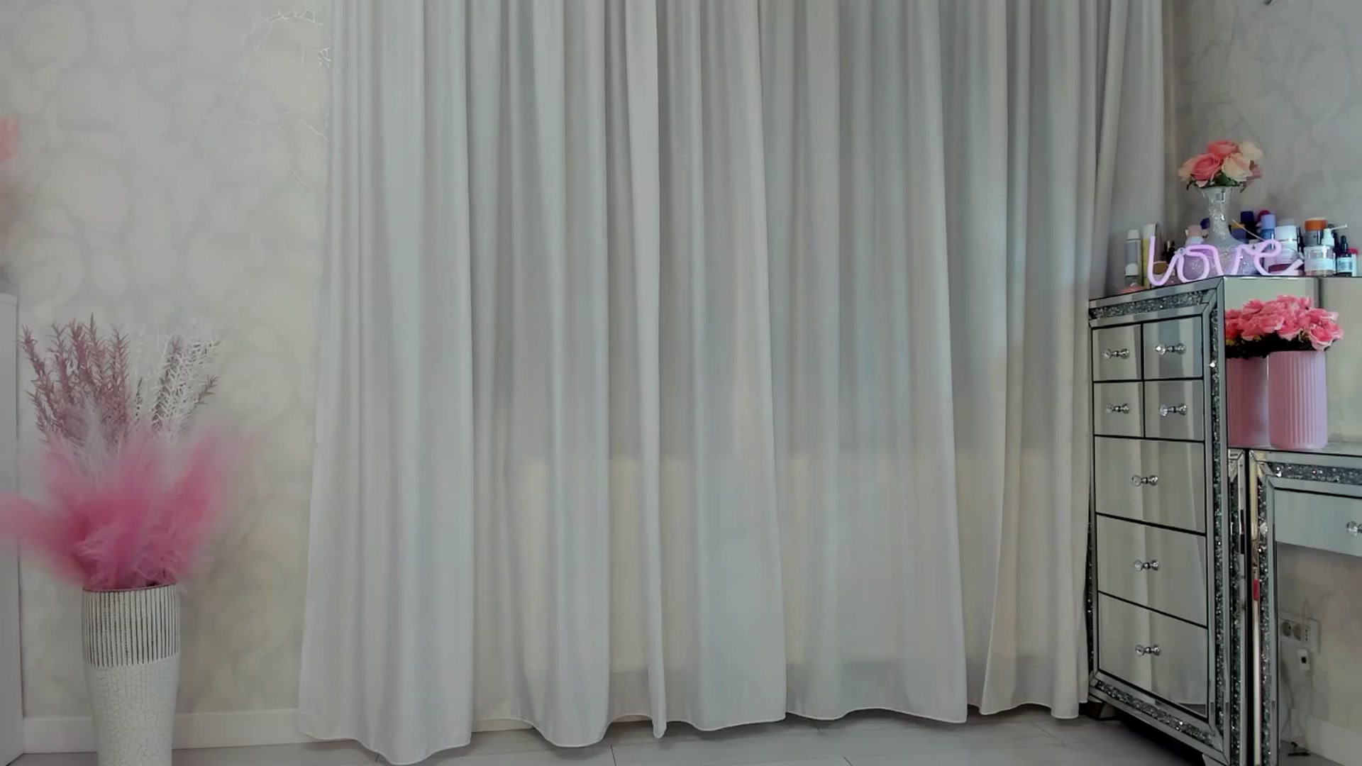 Gallery image thumbnail from MissButterfly's myfreecams stream on, 01/22/2026, 03:41 image 6 of 20