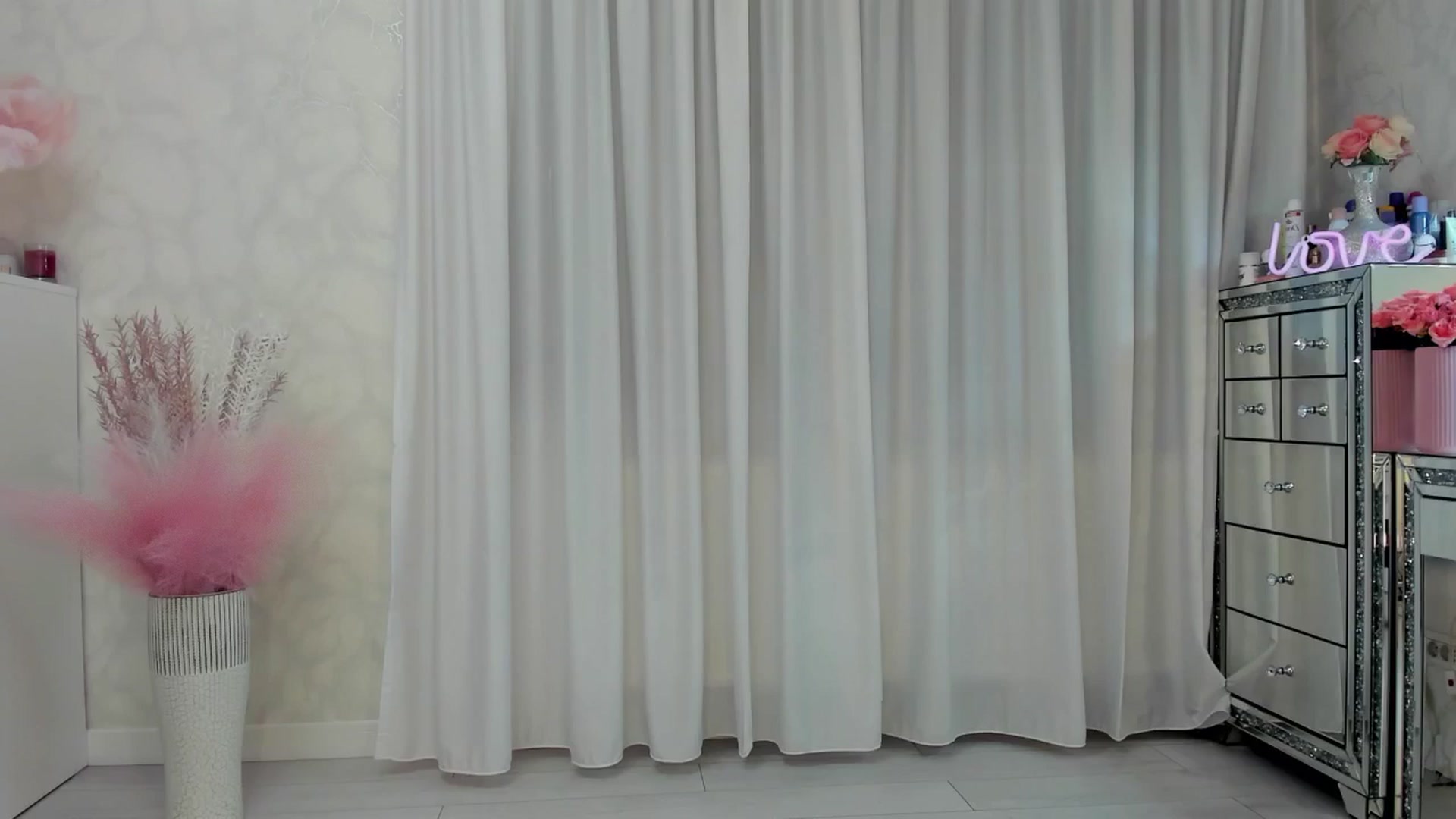 Gallery image thumbnail from MissButterfly's myfreecams stream on, 01/23/2026, 02:10 image 17 of 20