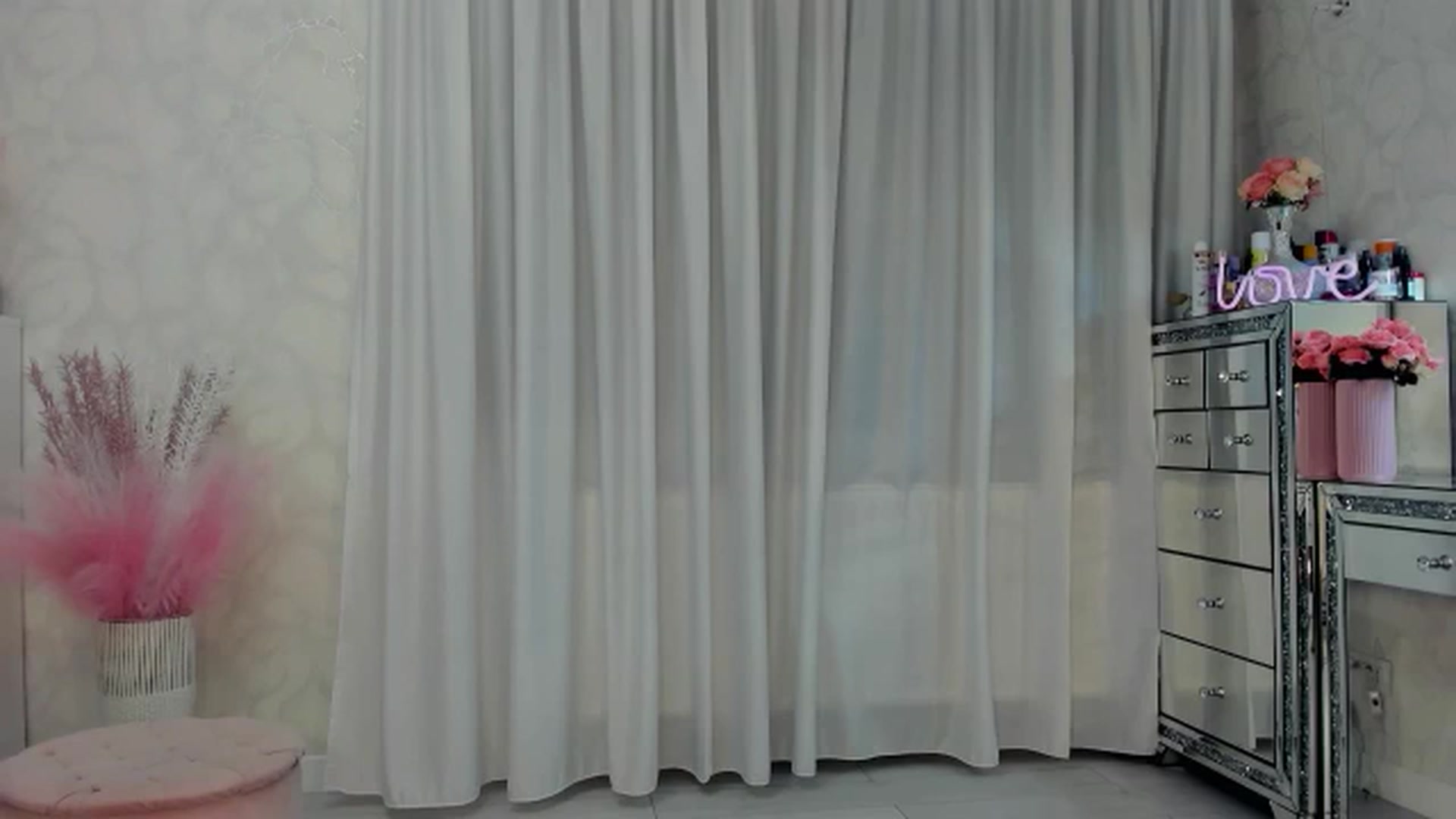 Gallery image thumbnail from MissButterfly's myfreecams stream on, 02/05/2026, 24:01 image 13 of 20