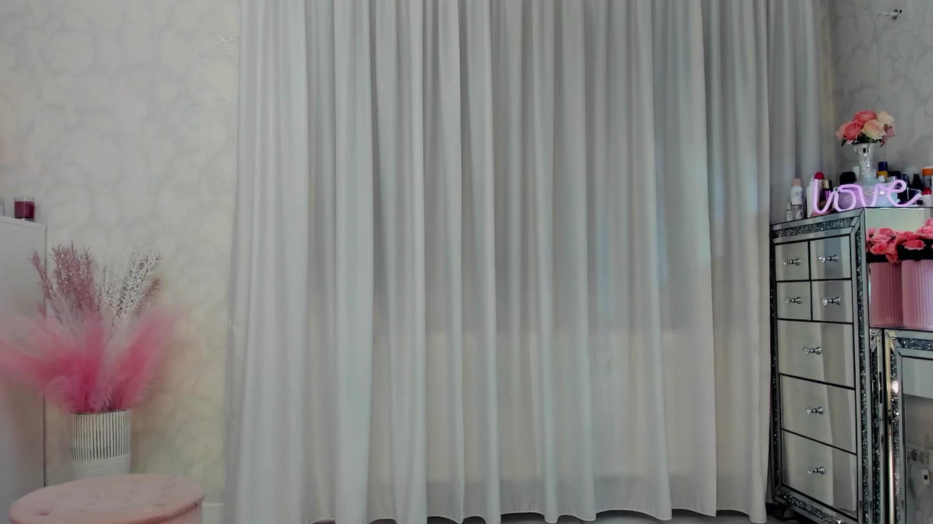 Gallery image thumbnail from MissButterfly's myfreecams stream on, 02/12/2026, 20:43 image 6 of 20