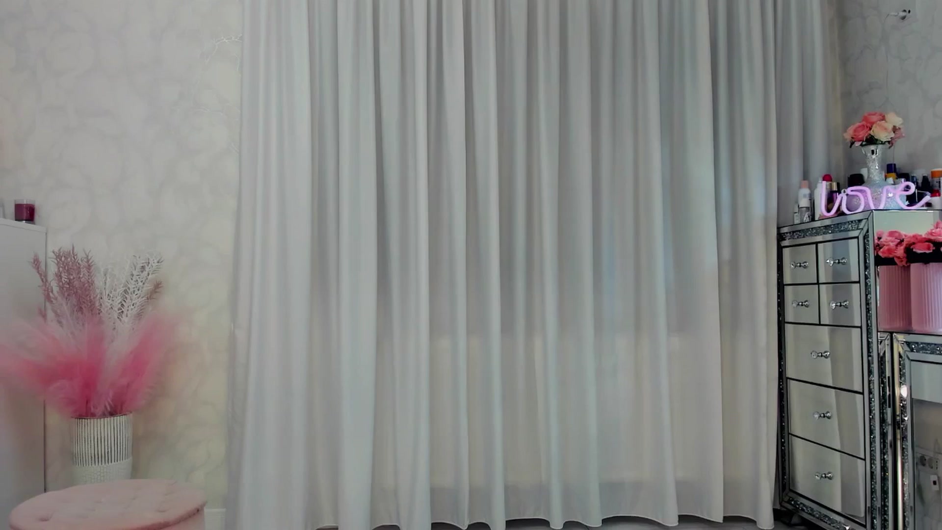 Gallery image thumbnail from MissButterfly's myfreecams stream on, 02/12/2026, 20:43 image 7 of 20