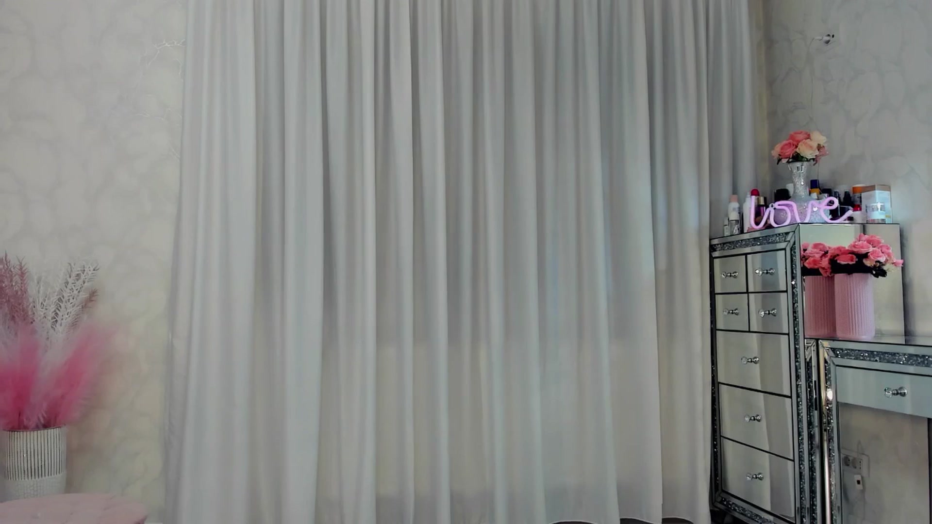 Gallery image thumbnail from MissButterfly's myfreecams stream on, 02/13/2026, 24:01 image 7 of 20