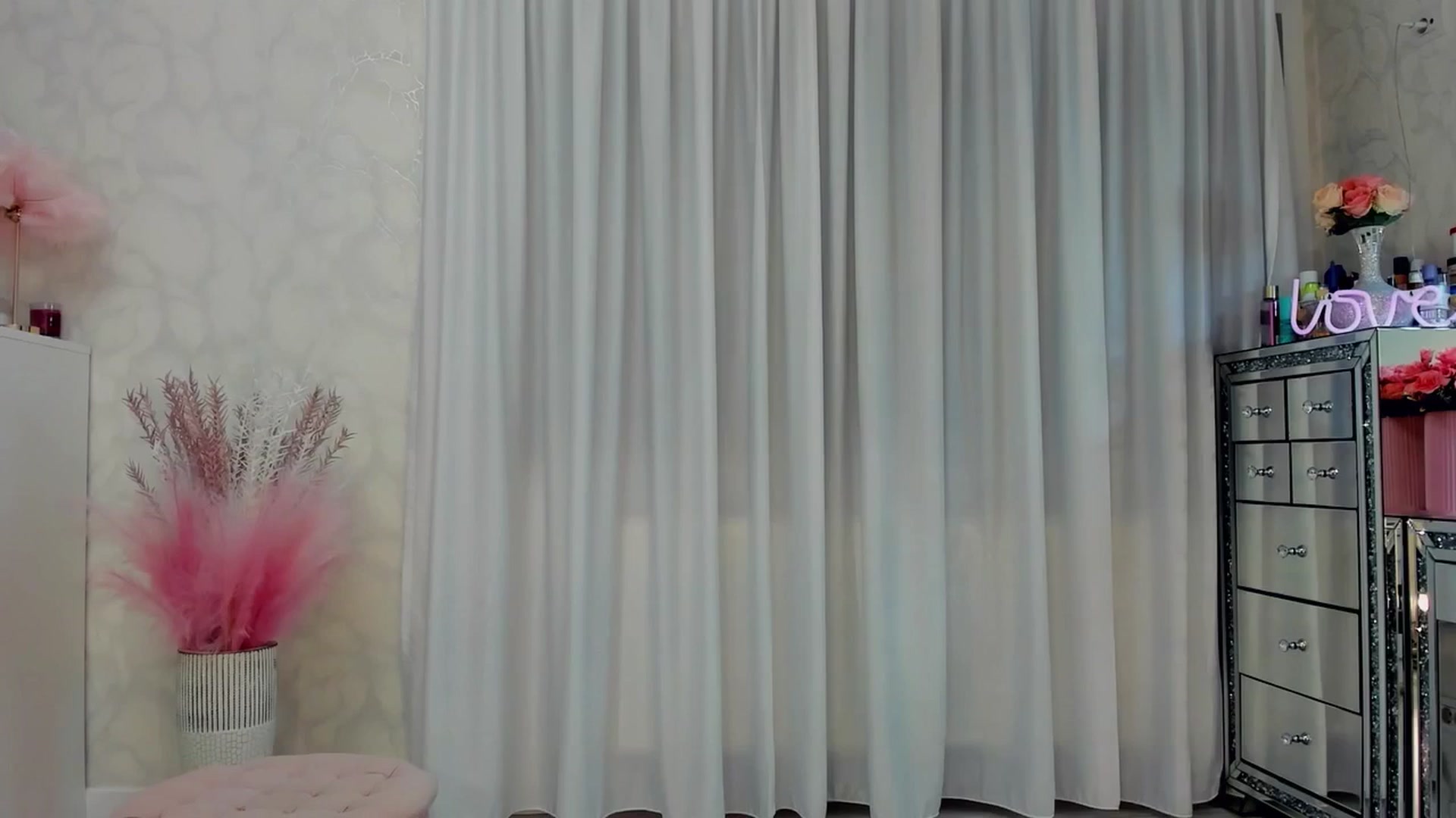 Gallery image thumbnail from MissButterfly's myfreecams stream on, 04/10/2026, 24:02 image 7 of 20