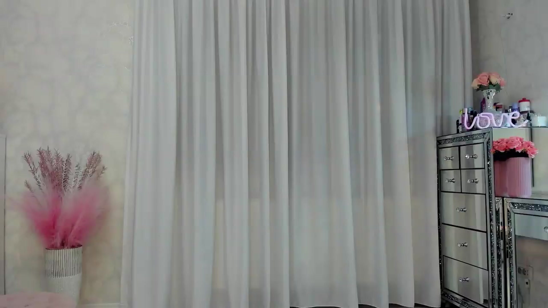 Gallery image thumbnail from MissButterfly's myfreecams stream on, 05/07/2026, 23:52 image 20 of 20