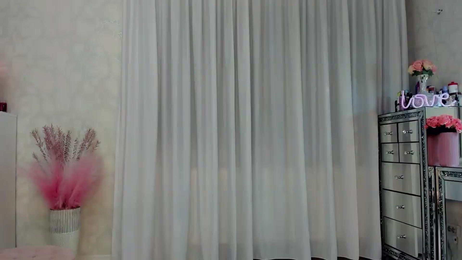 Gallery image thumbnail from MissButterfly's myfreecams stream on, 05/07/2026, 23:52 image 6 of 20