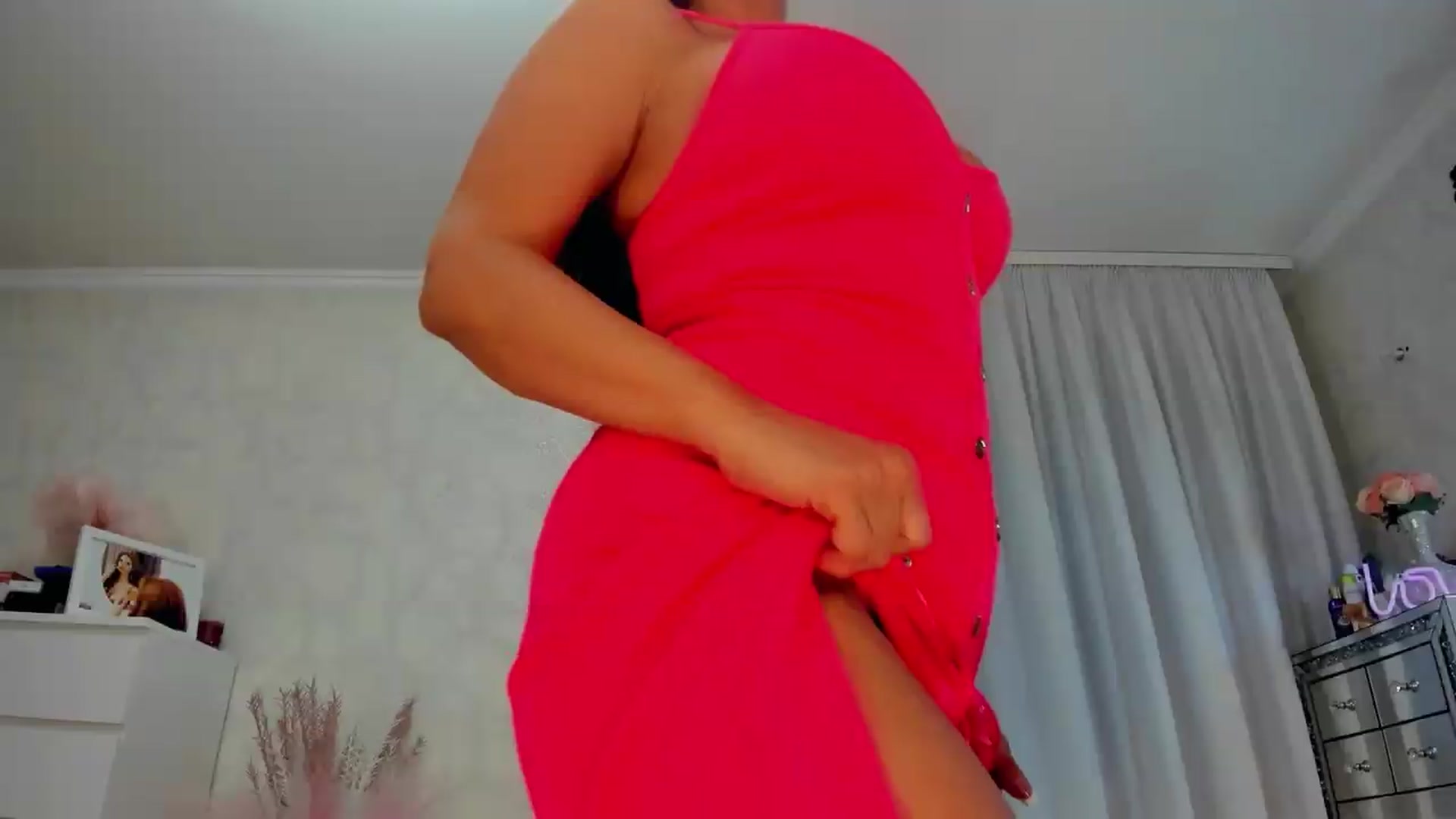 Gallery image thumbnail from MissButterfly's myfreecams stream on, 05/14/2026, 24:36 image 20 of 20