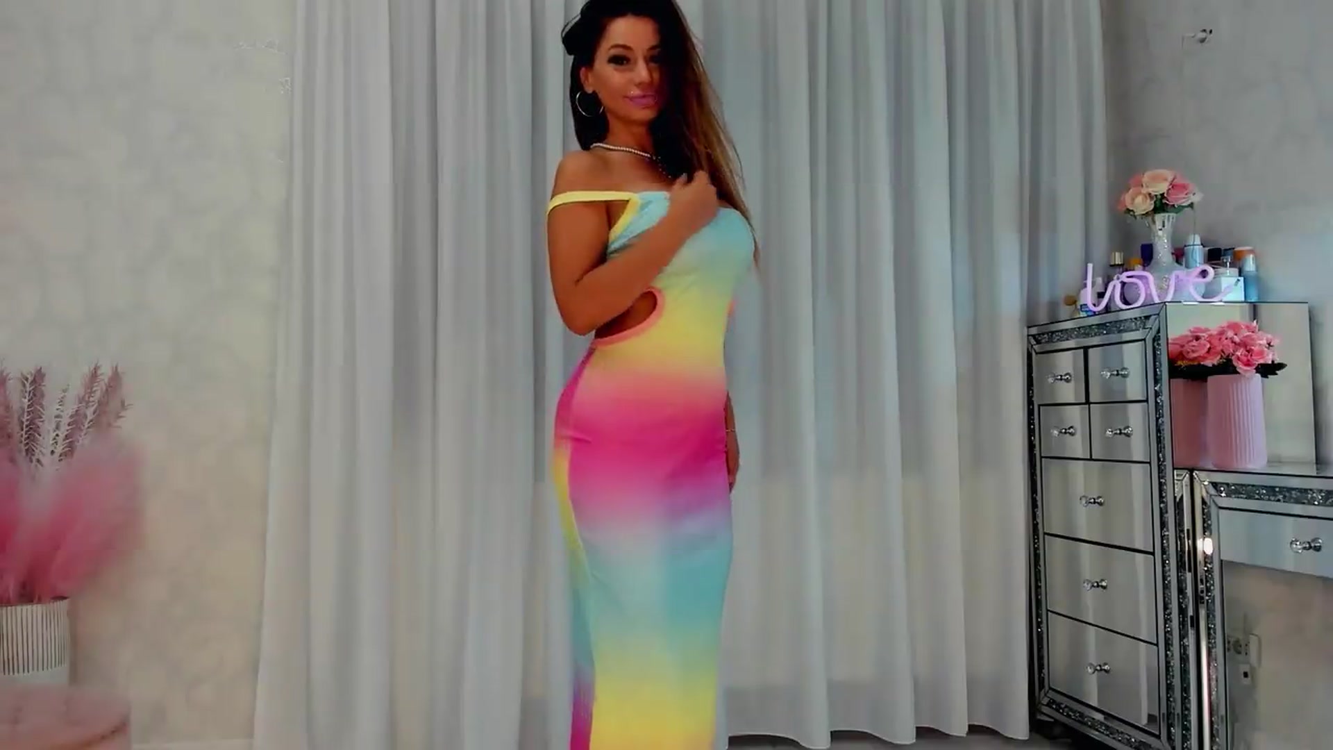 Gallery image thumbnail from MissButterfly's myfreecams stream on, 06/12/2026, 02:09 image 17 of 20