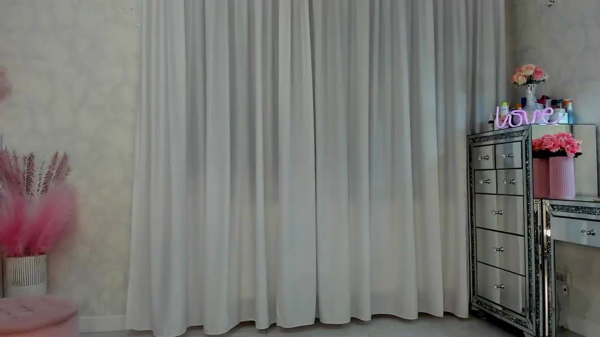 Gallery image thumbnail from MissButterfly's myfreecams stream on, 06/13/2026, 24:02 image 4 of 20