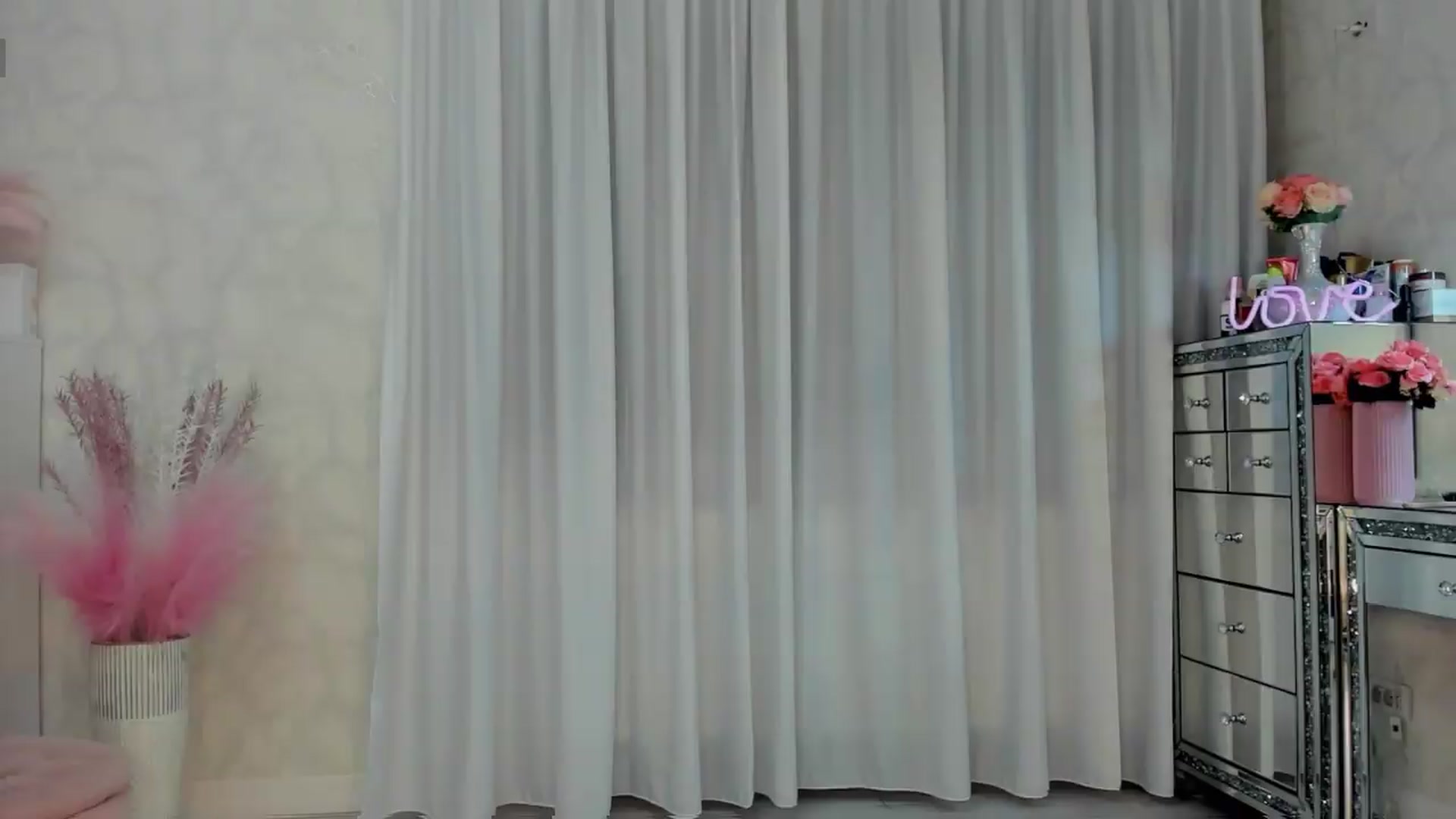 Gallery image thumbnail from MissButterfly's myfreecams stream on, 06/24/2026, 23:02 image 12 of 20