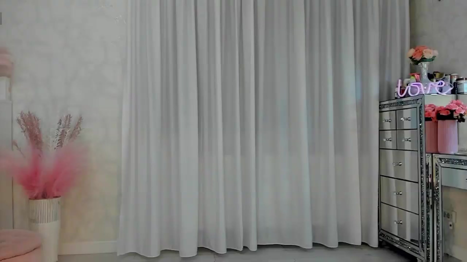 Gallery image thumbnail from MissButterfly's myfreecams stream on, 06/25/2026, 24:14 image 20 of 20
