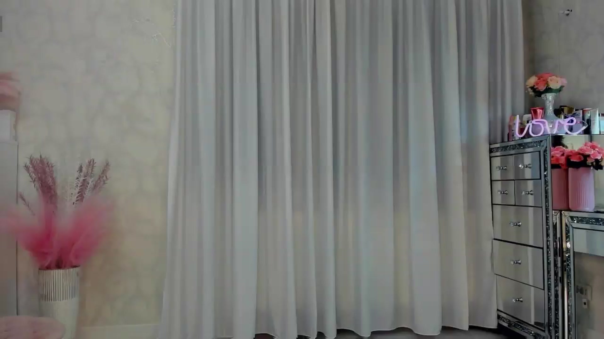 Gallery image thumbnail from MissButterfly's myfreecams stream on, 06/26/2026, 24:49 image 8 of 20