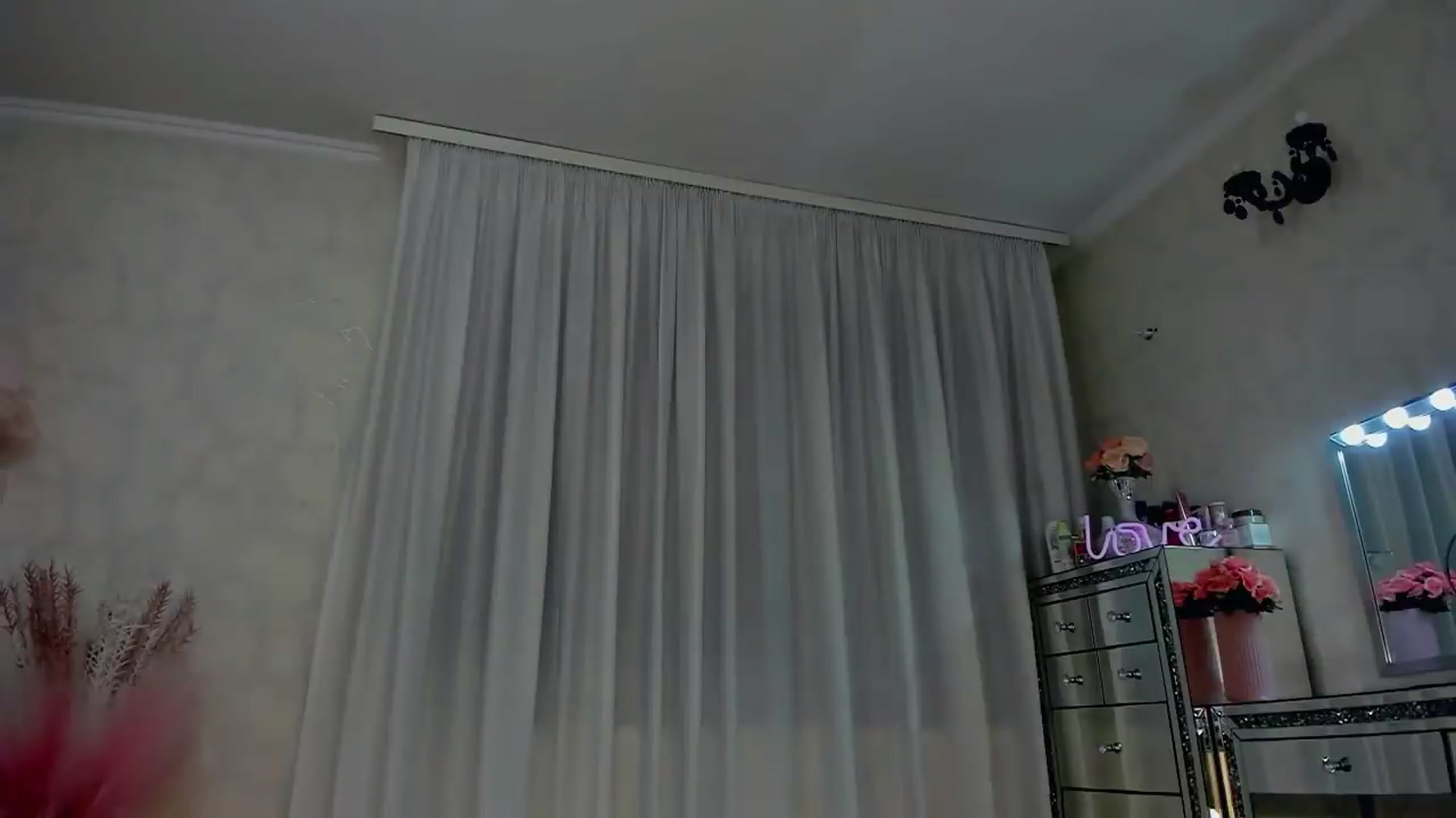 Gallery image thumbnail from MissButterfly's myfreecams stream on, 07/17/2026, 03:32 image 9 of 20