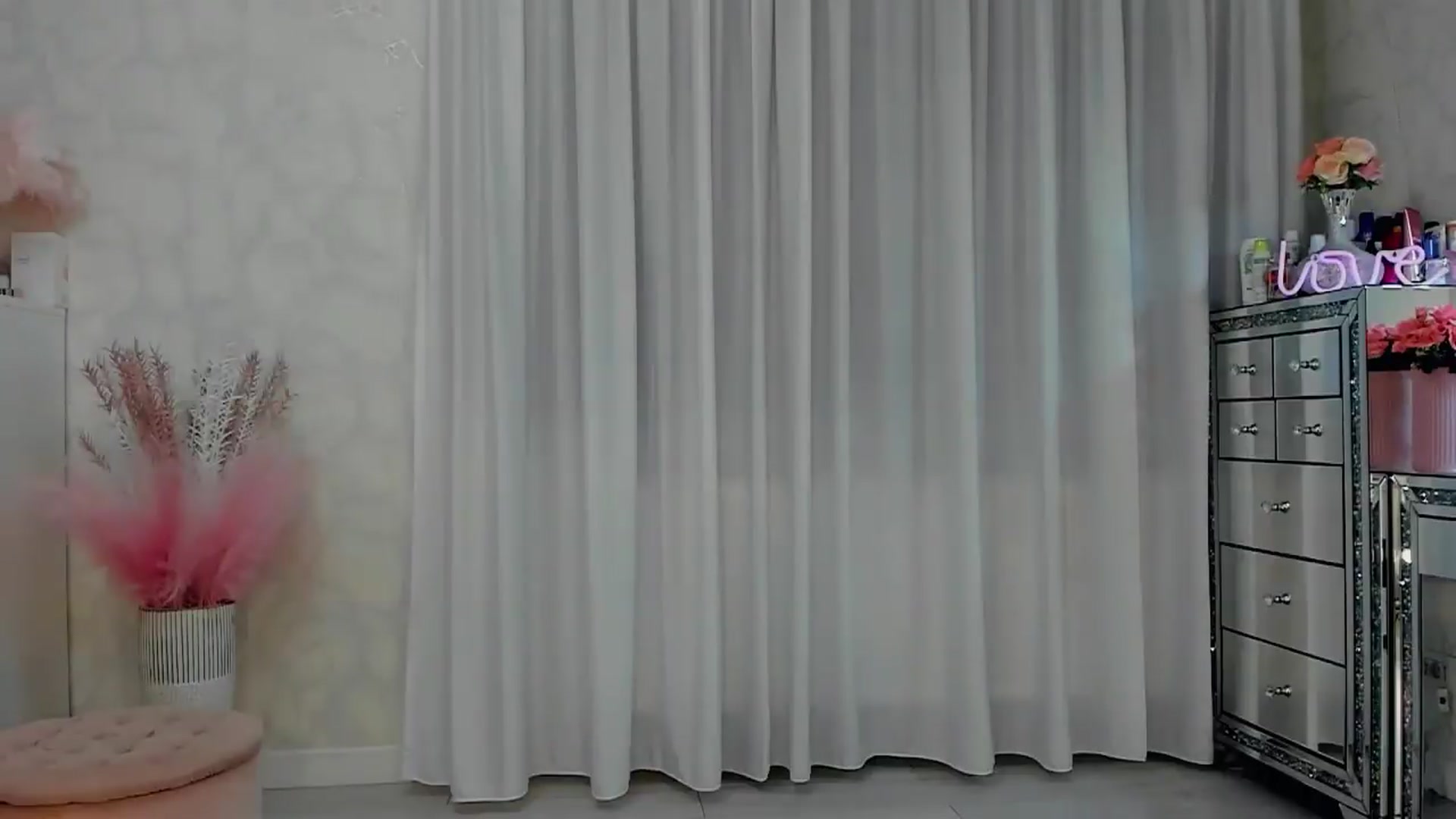 Gallery image thumbnail from MissButterfly's myfreecams stream on, 07/17/2026, 04:05 image 12 of 20