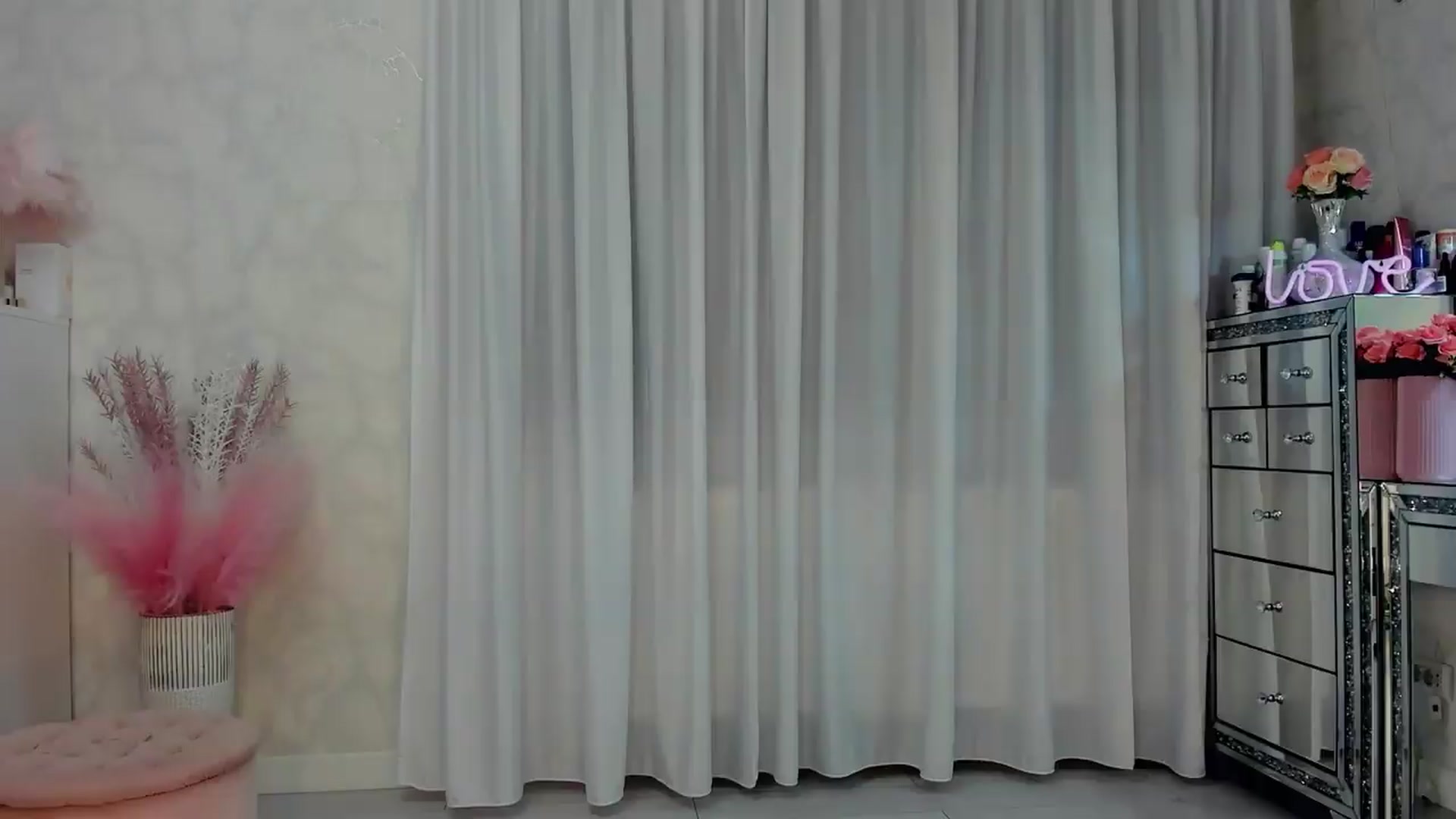 Gallery image thumbnail from MissButterfly's myfreecams stream on, 07/17/2026, 21:40 image 6 of 20