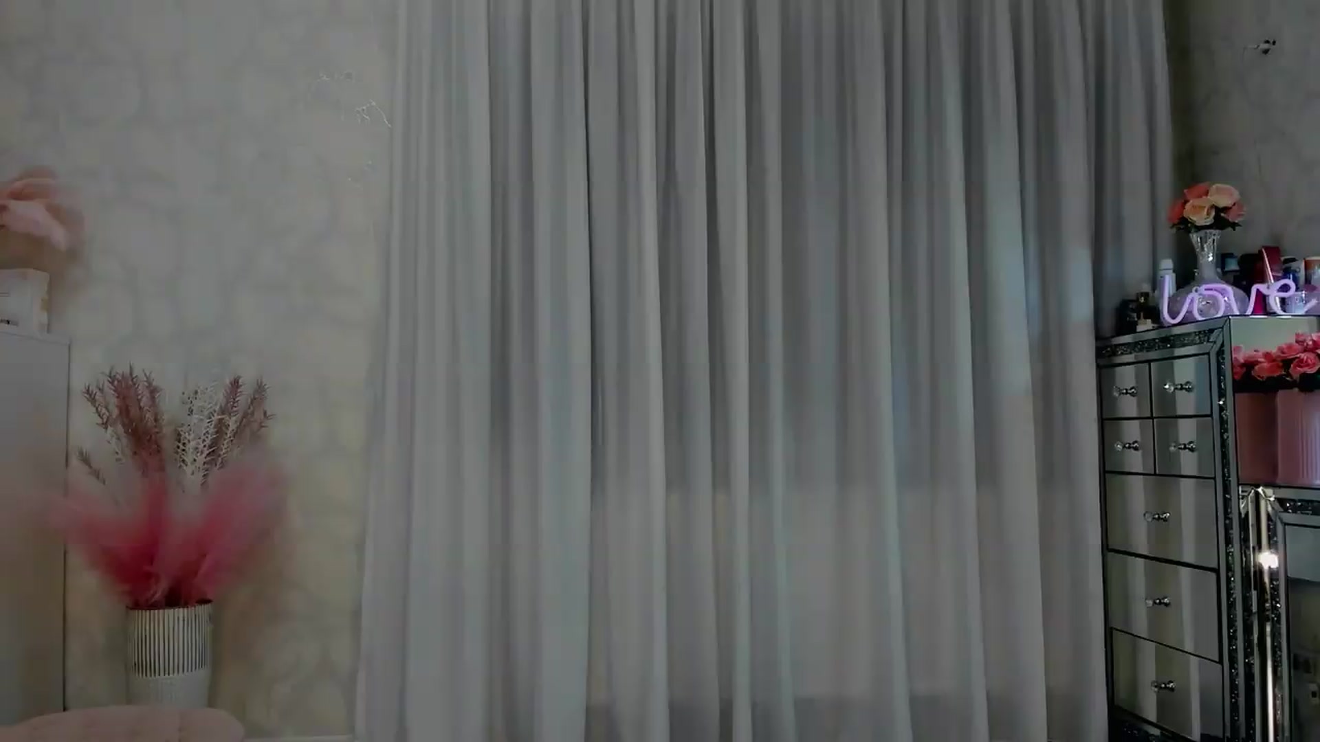 Gallery image thumbnail from MissButterfly's myfreecams stream on, 07/31/2026, 24:57 image 5 of 20