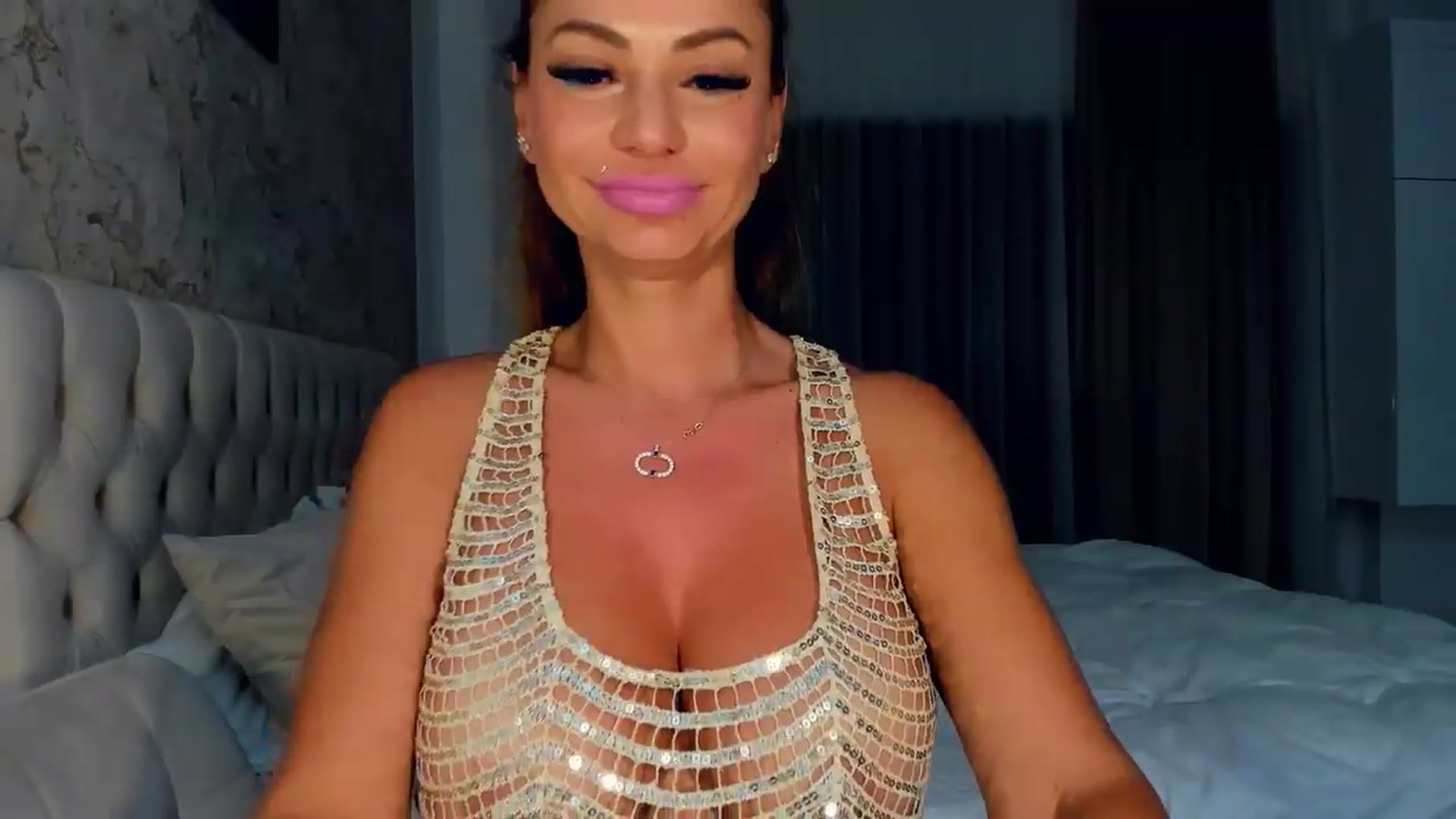 Gallery image thumbnail from MissButterfly's myfreecams stream on, 08/13/2026, 23:38 image 17 of 20