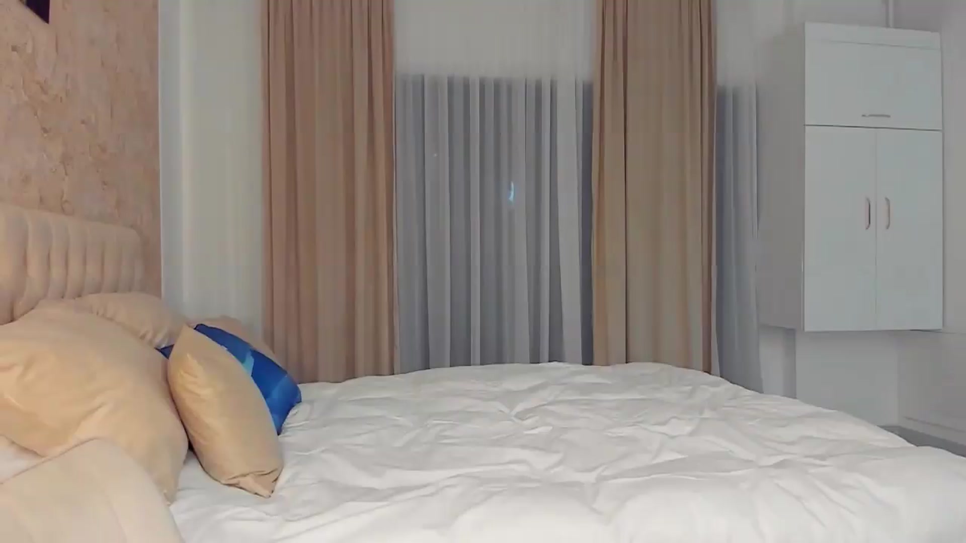 Gallery image thumbnail from MissButterfly's myfreecams stream on, 08/21/2026, 03:17 image 10 of 20