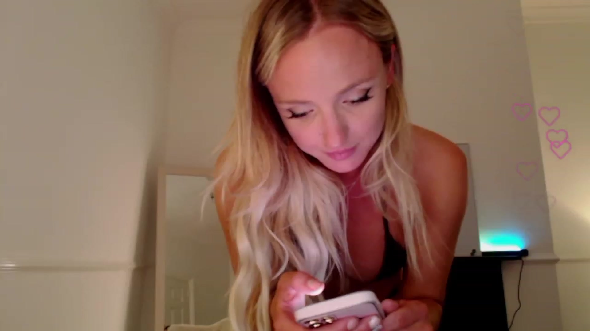 Gallery image thumbnail from MissCandece's myfreecams stream on, 05/24/2023, 22:36 image 8 of 20